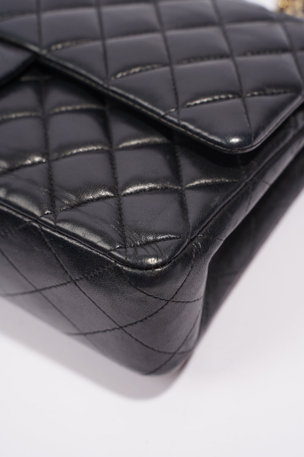 Chanel Womens Classic Lambskin Flap Black Medium
