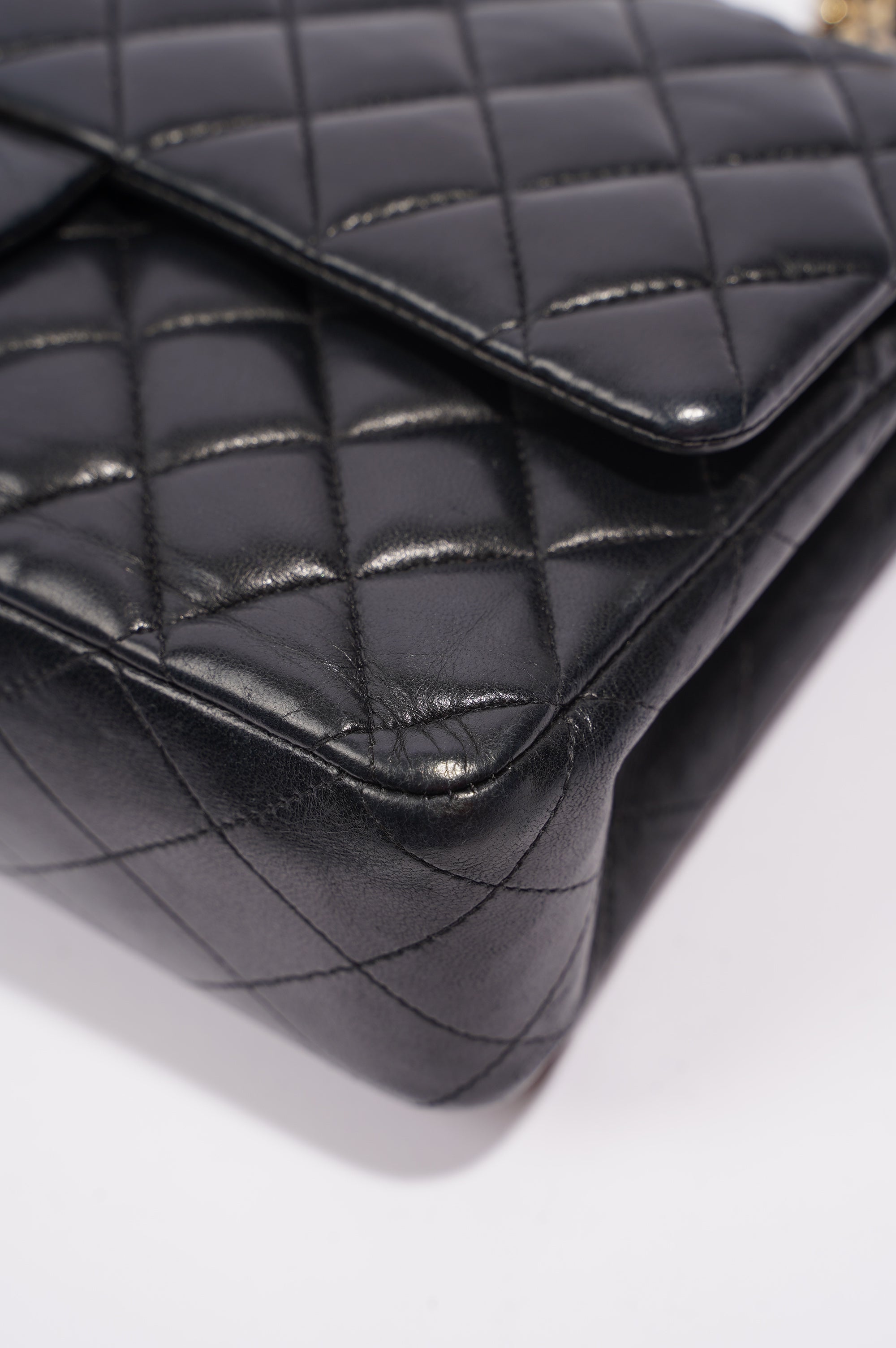 Chanel Womens Classic Lambskin Flap Black Medium