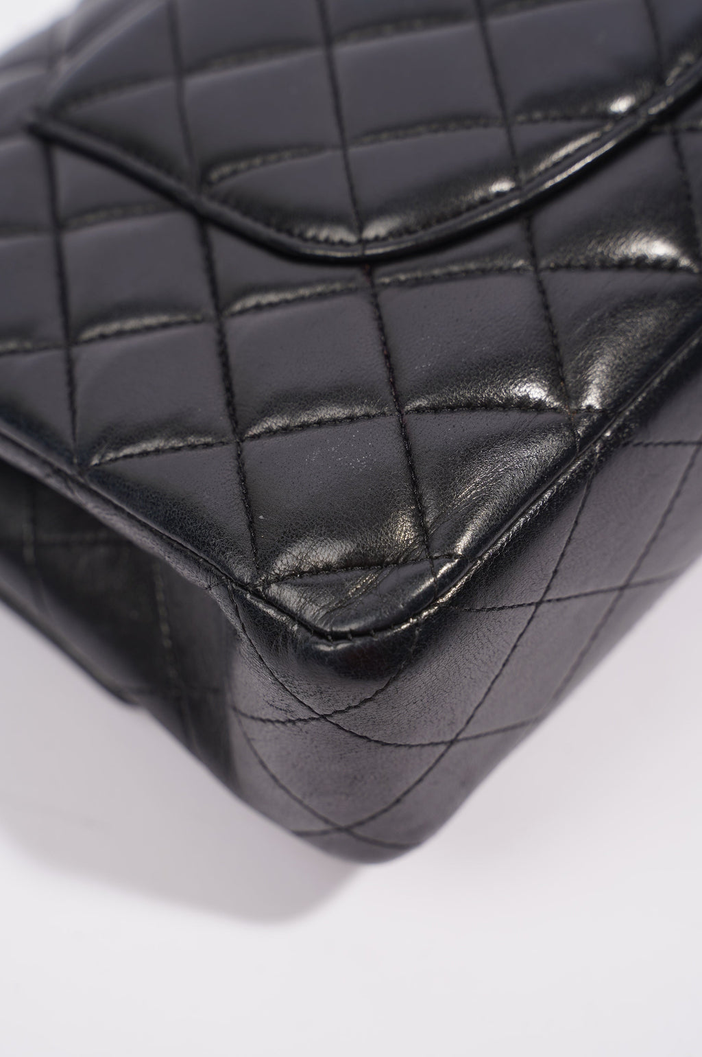 Chanel Womens Classic Lambskin Flap Black Medium