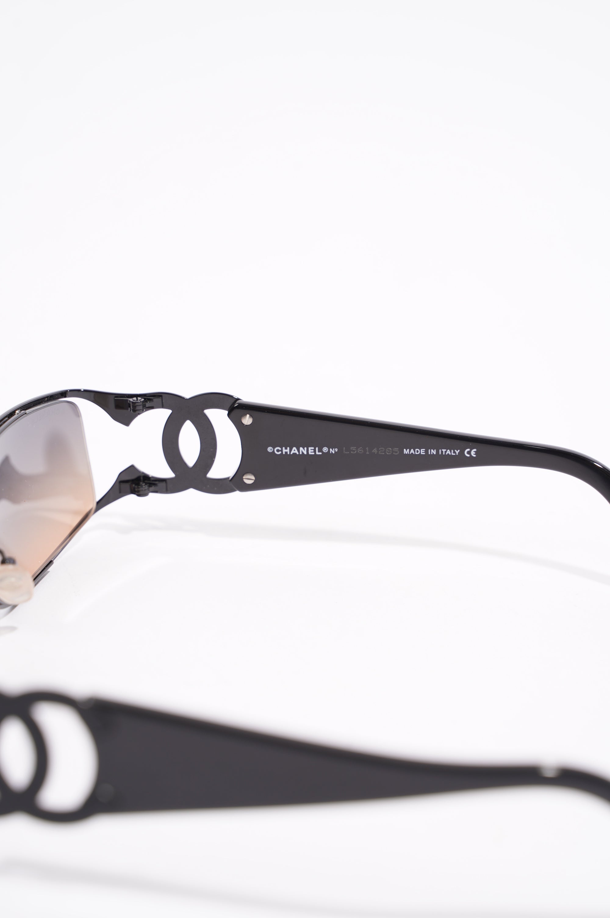 Chanel Womens 4024 Vintage Sunglasses Black 130