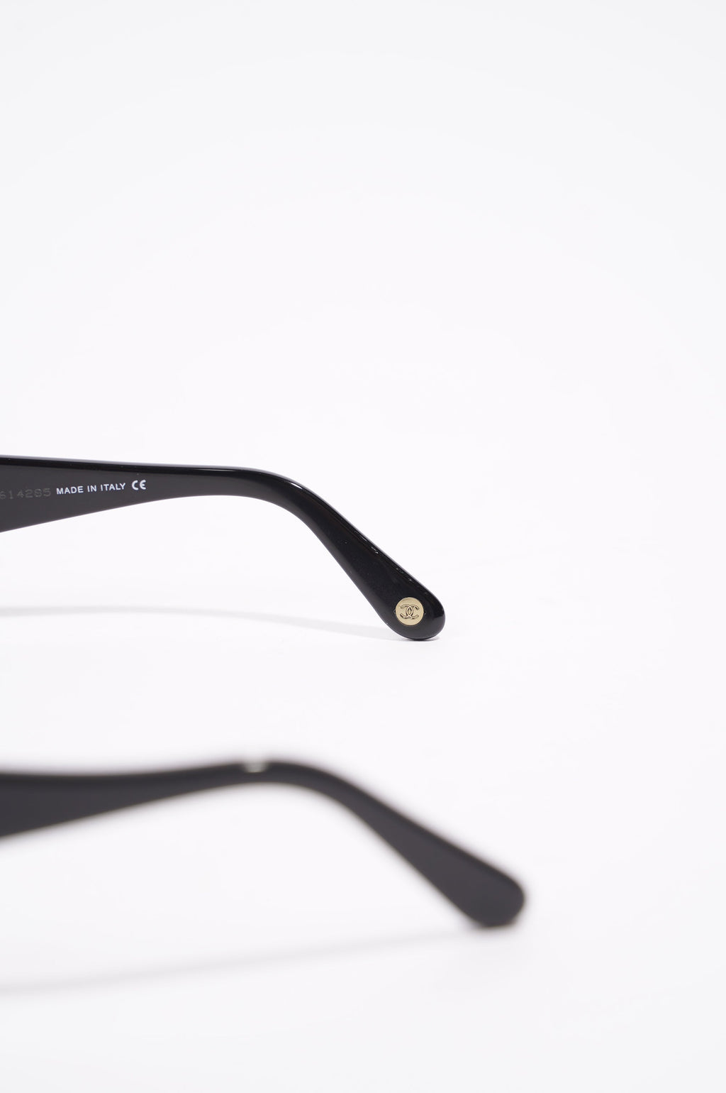 Chanel Womens 4024 Vintage Sunglasses Black 130