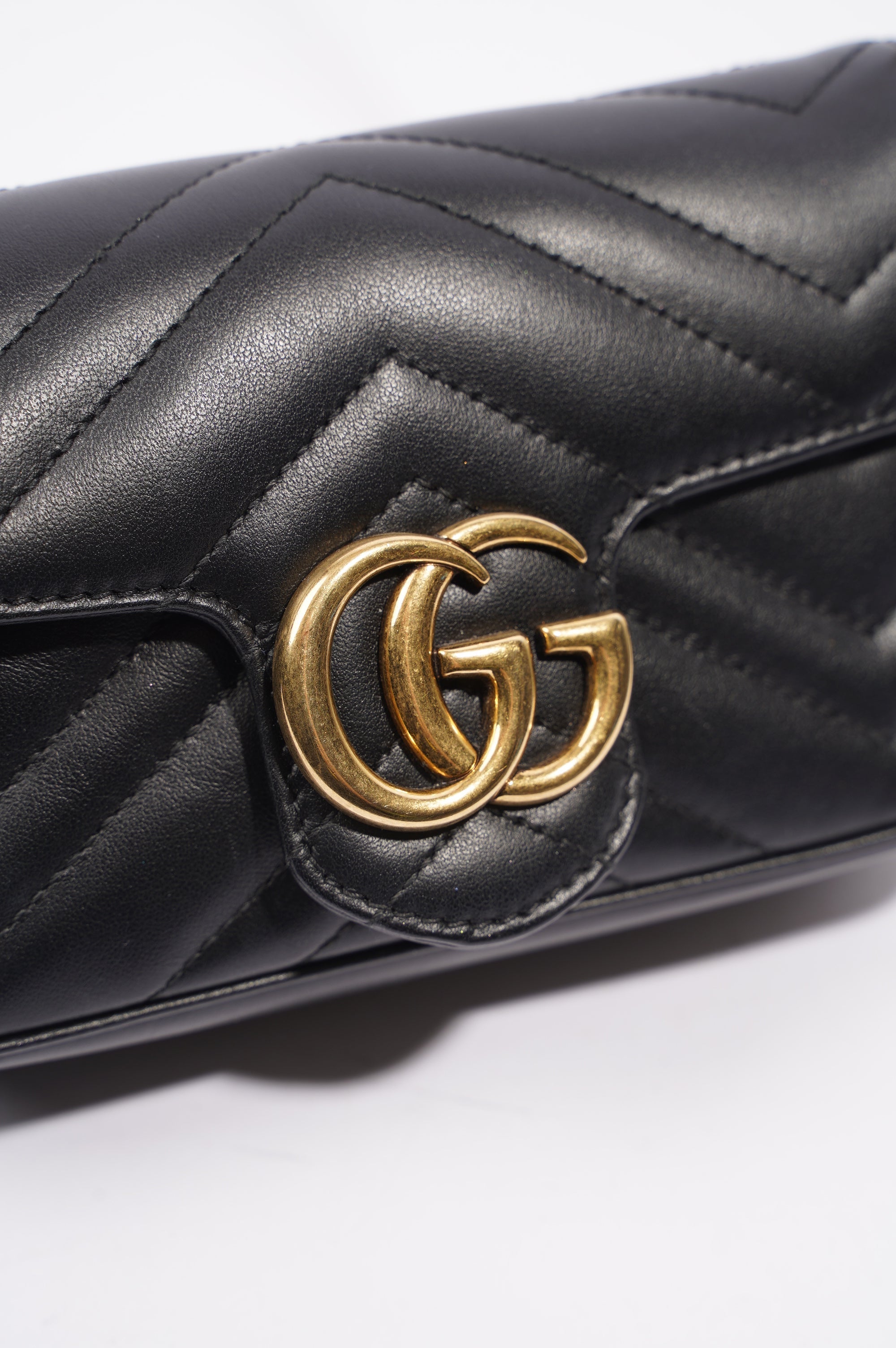Gucci Womens Marmont Flap Black / Gold Super Mini