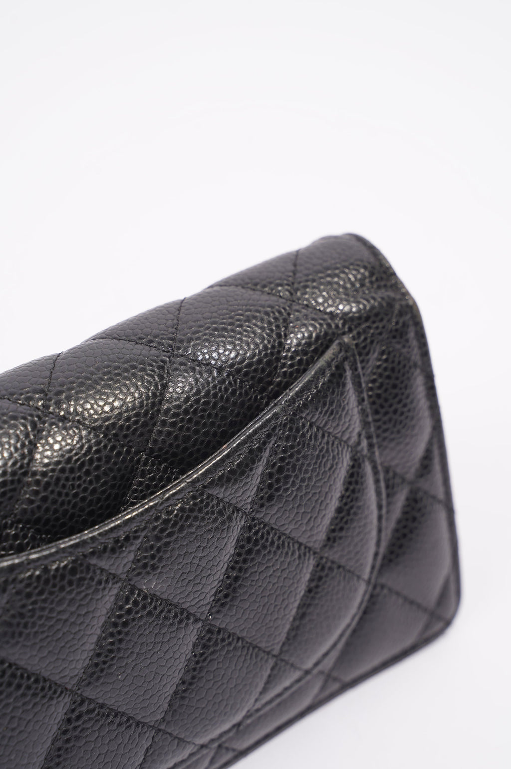 Chanel Womens Caviar Leather Purse Black