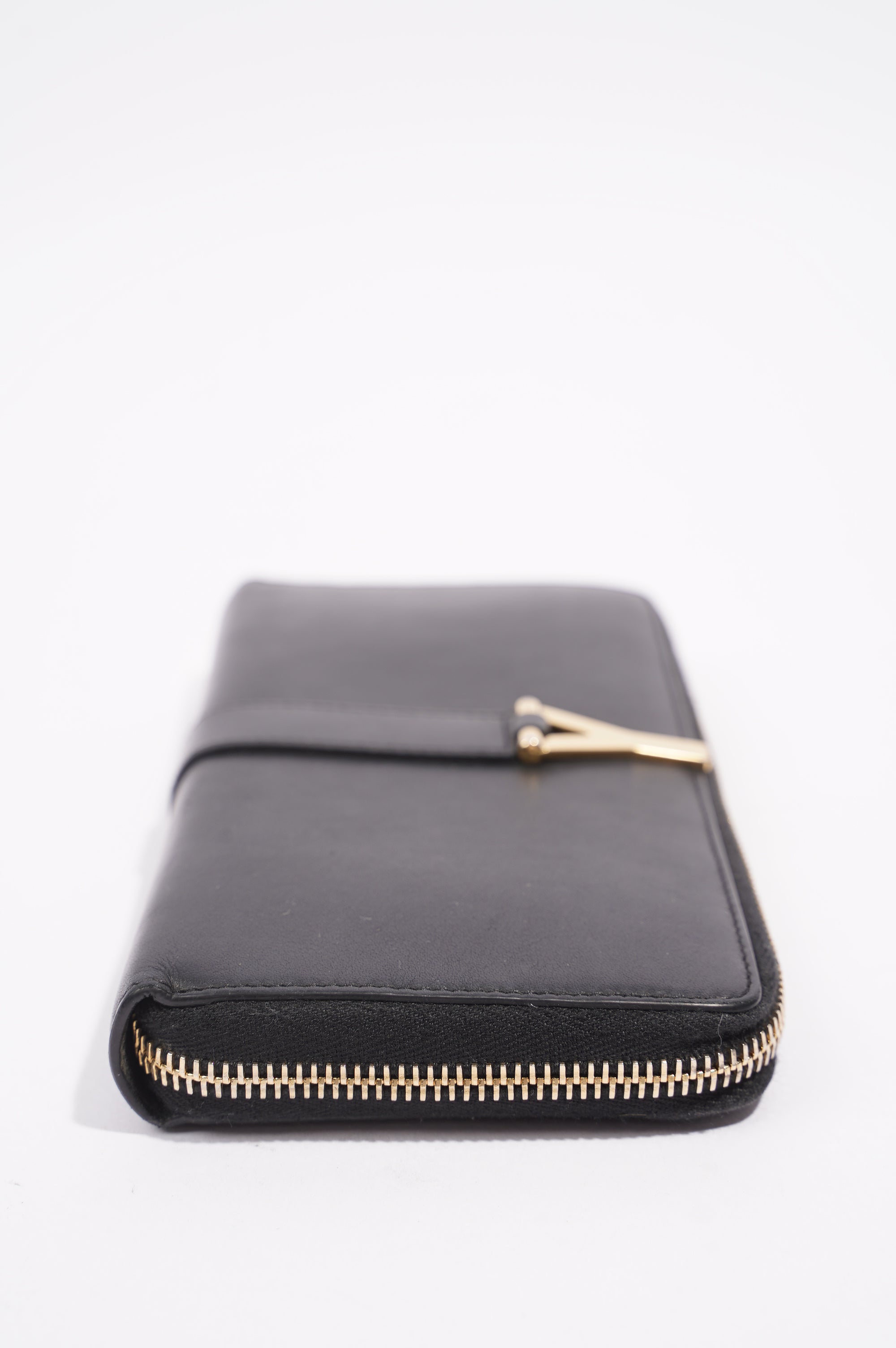 Saint Laurent Womens Y Zip Wallet Black / Gold