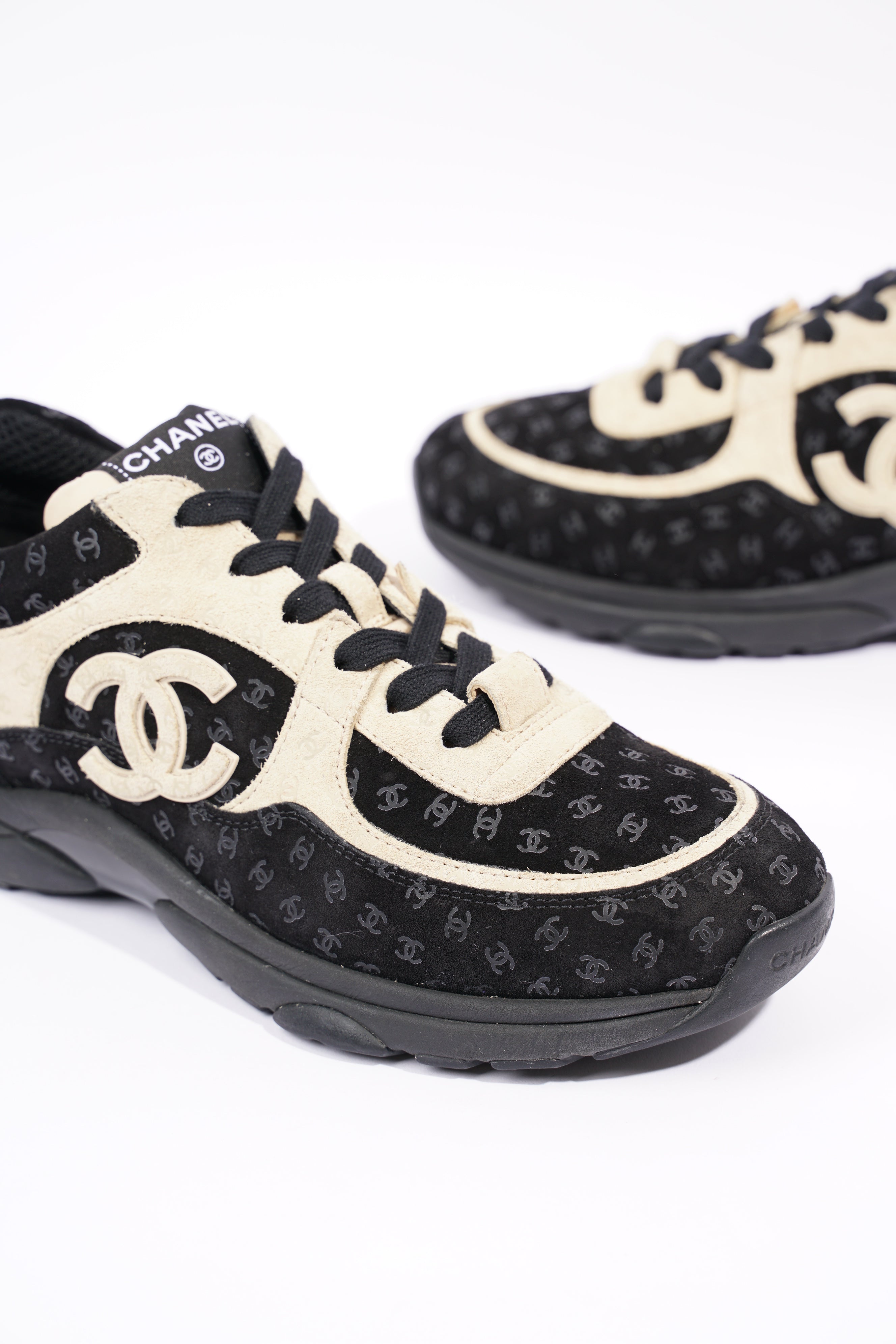 Chanel Womens CC Logo Black / Beige EU 39.5 / UK 6.5