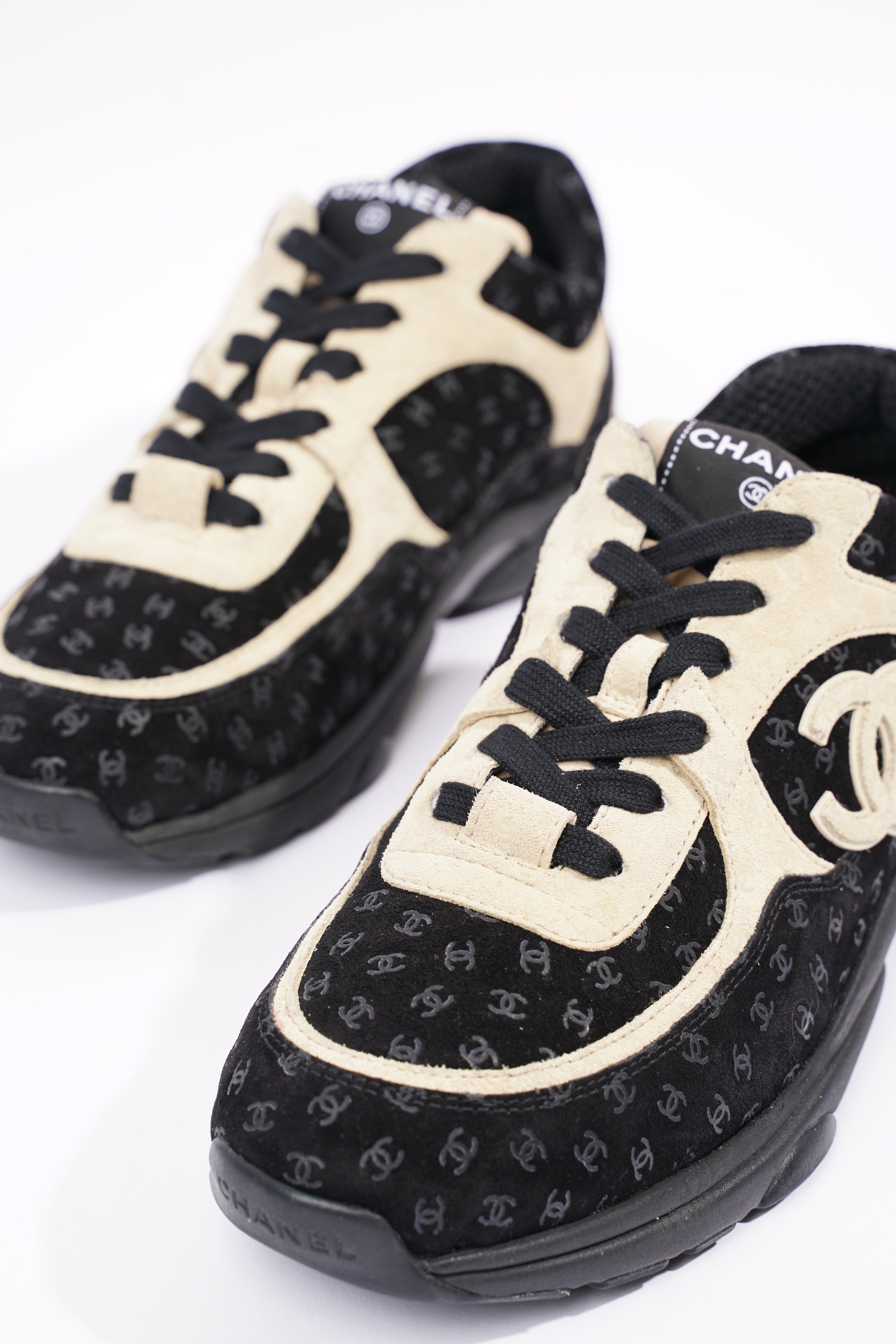 Chanel Womens CC Logo Black / Beige EU 39.5 / UK 6.5