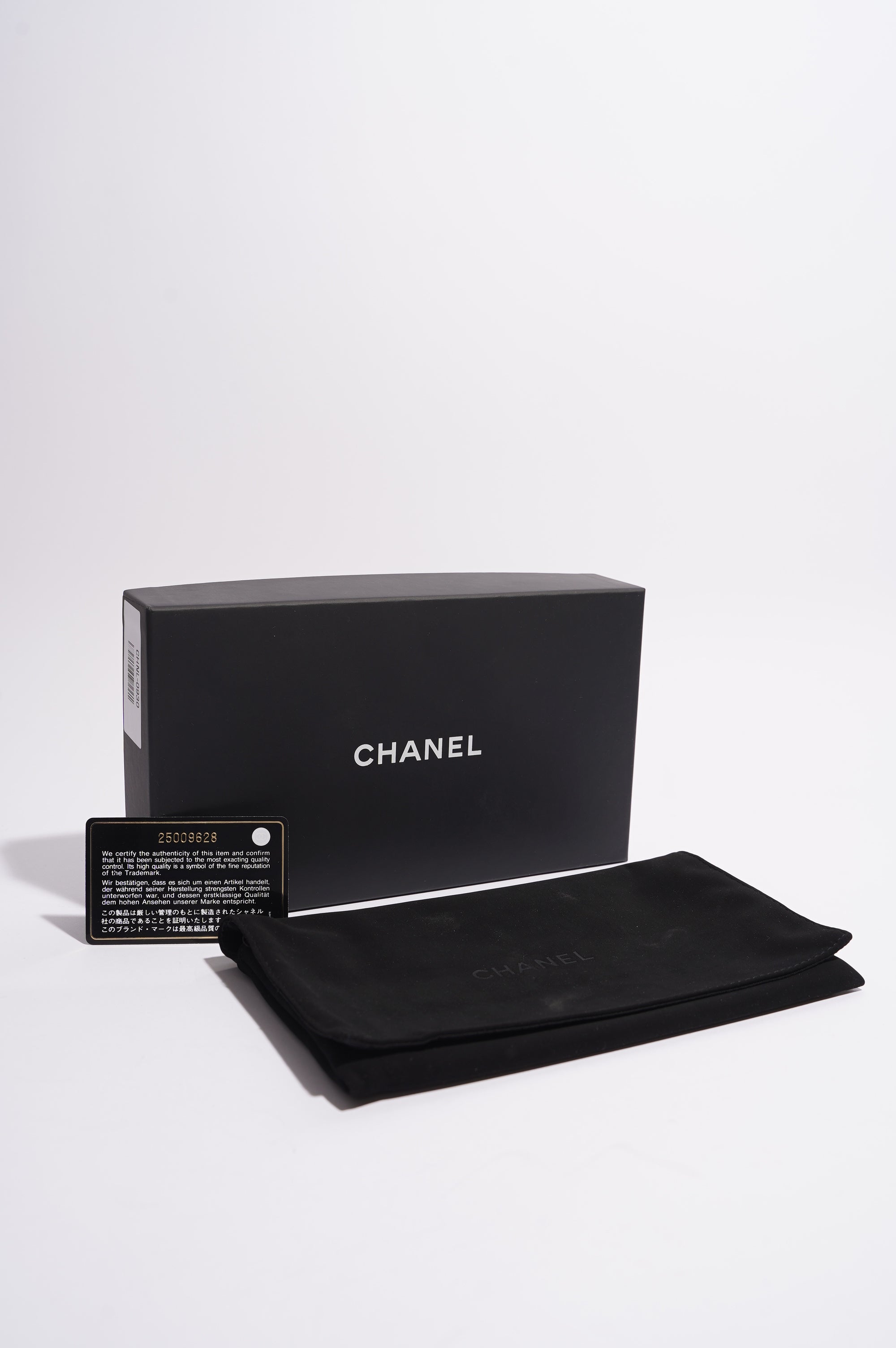 Chanel Womens Caviar Leather Purse Black