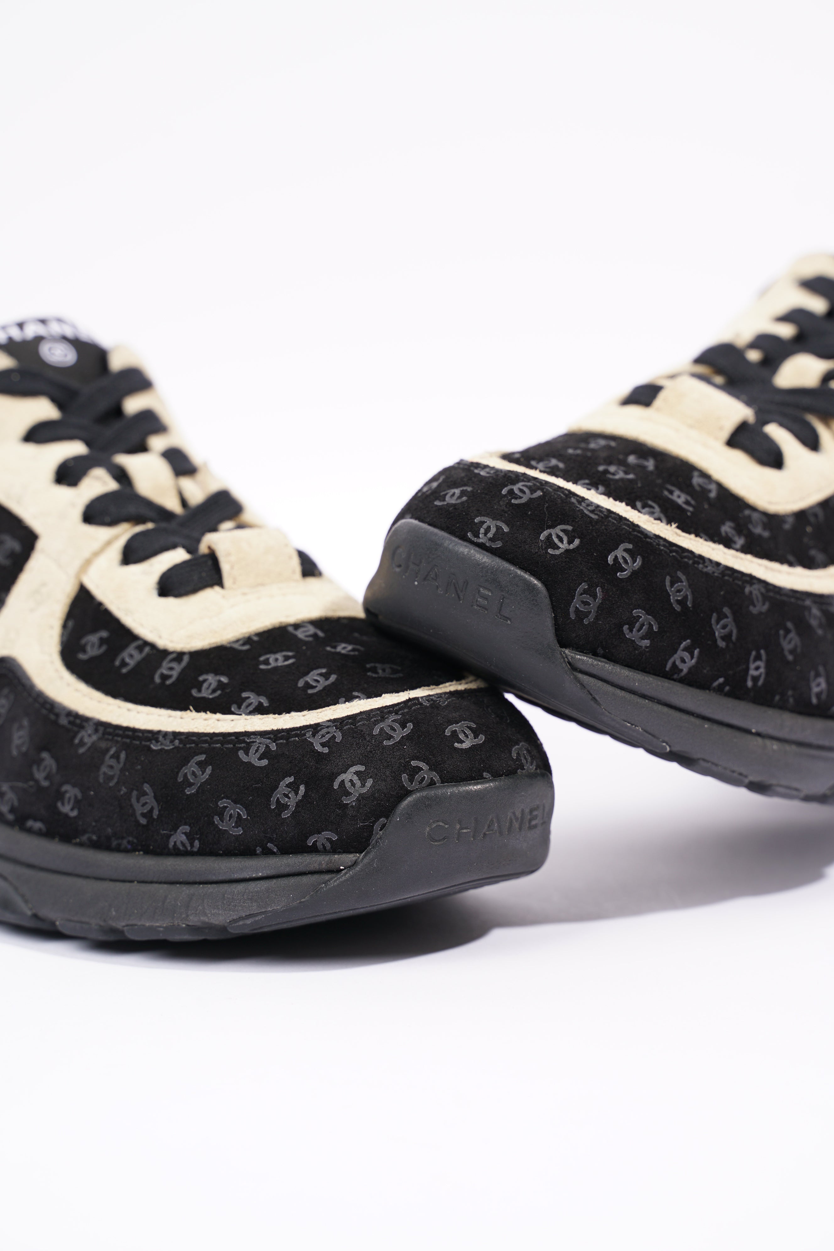 Chanel Womens CC Logo Black / Beige EU 39.5 / UK 6.5