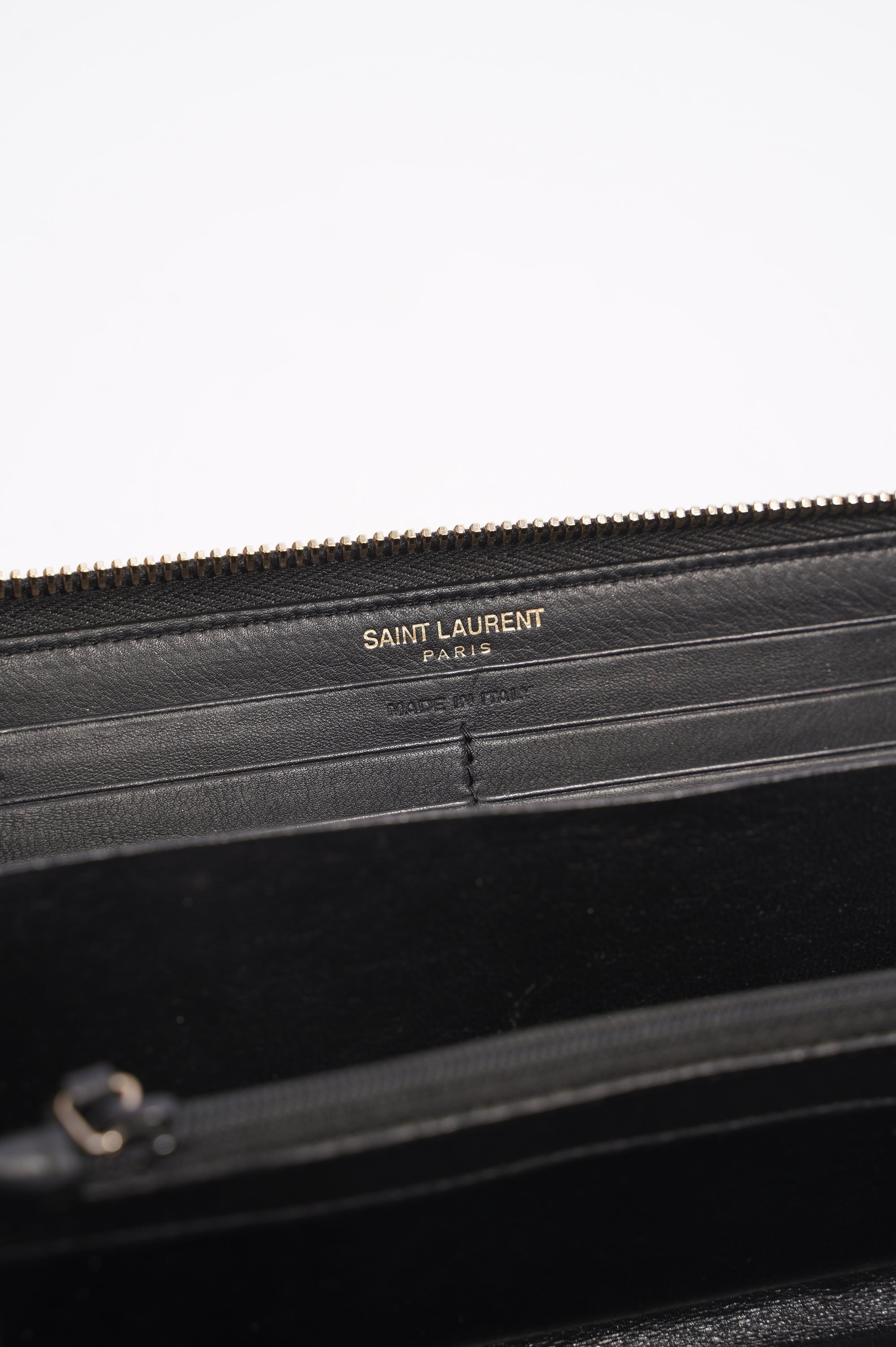 Saint Laurent Womens Y Zip Wallet Black / Gold