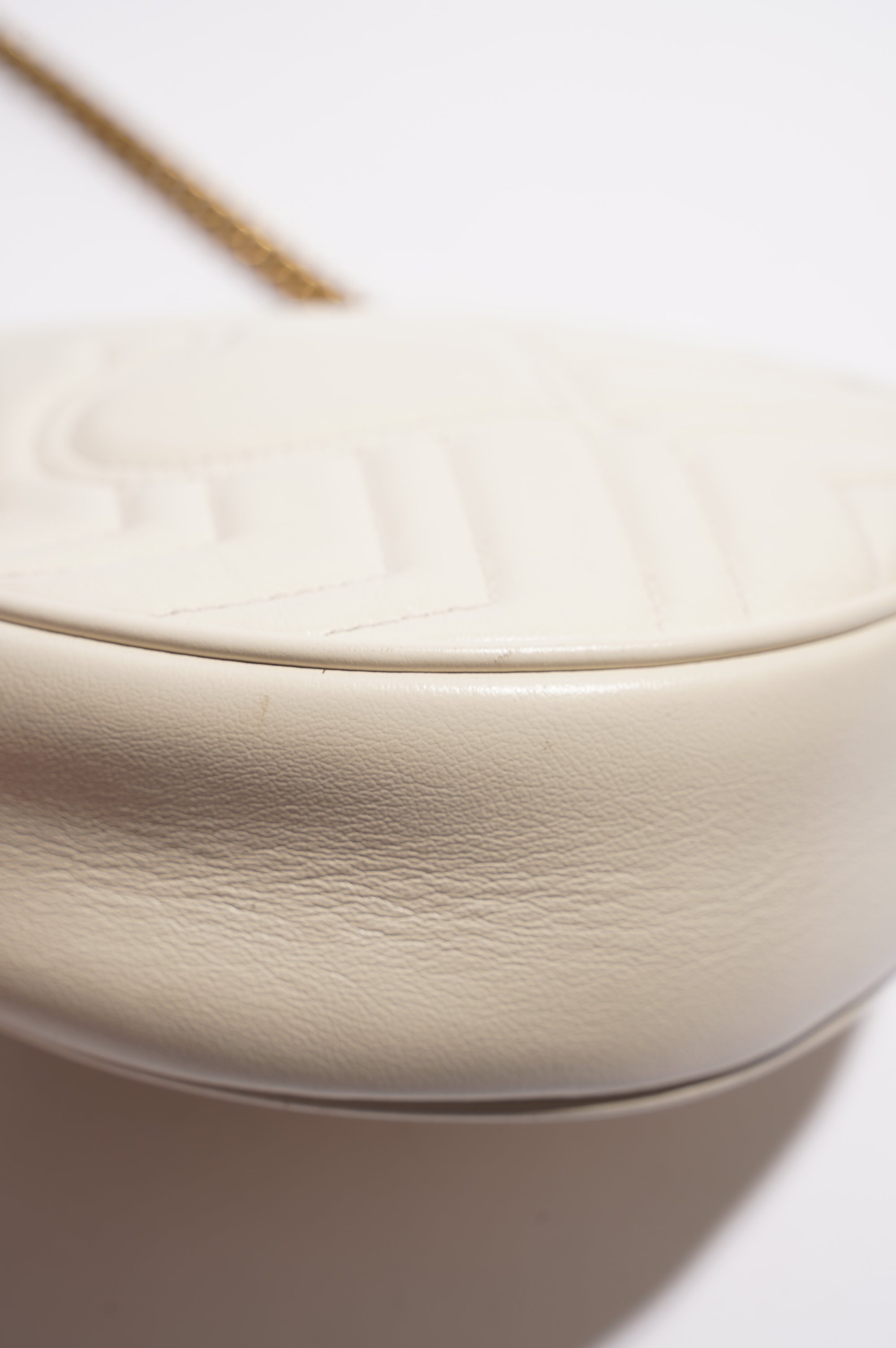 Gucci Womens Marmont Round Bag White / Gold