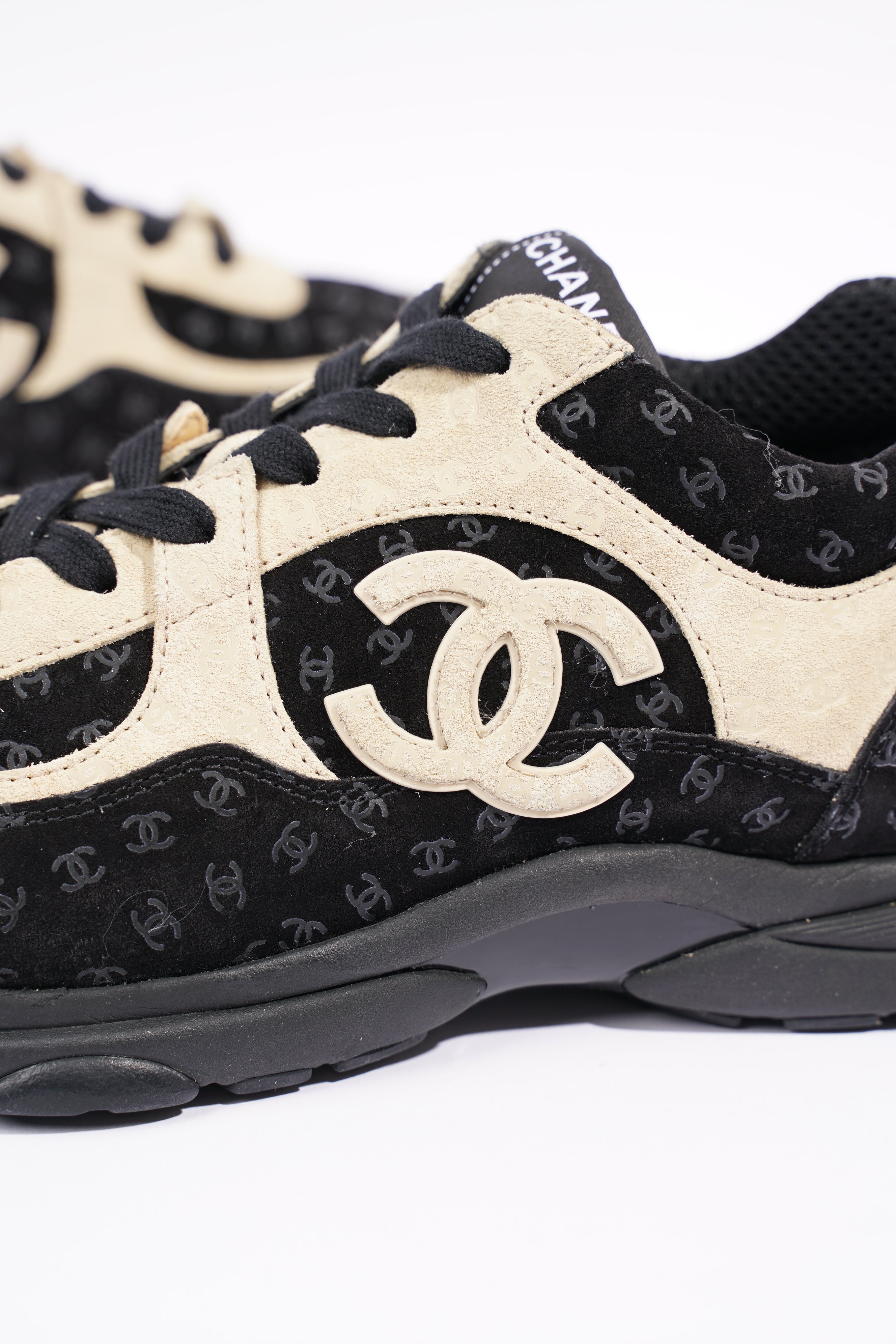 Chanel Womens CC Logo Black / Beige EU 39.5 / UK 6.5