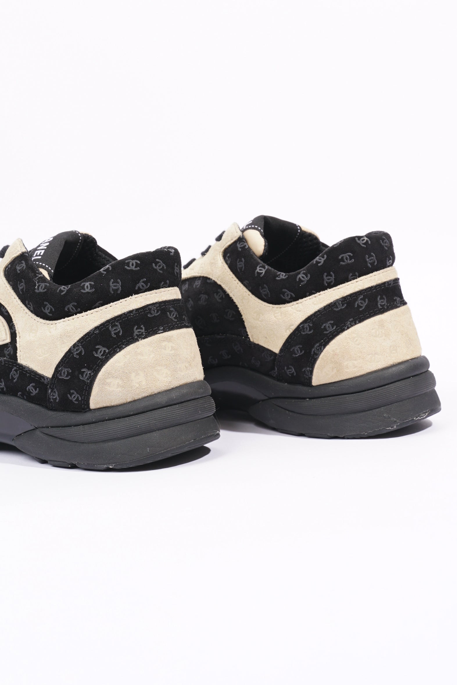 Chanel Womens CC Logo Black / Beige EU 39.5 / UK 6.5