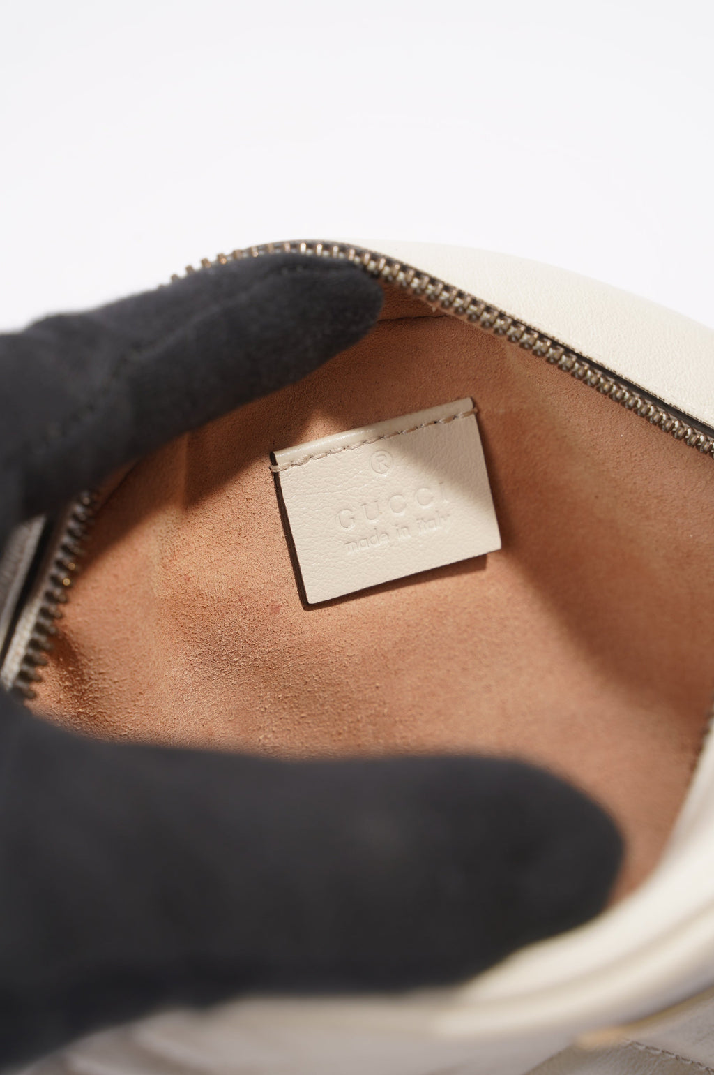 Gucci Womens Marmont Round Bag White / Gold