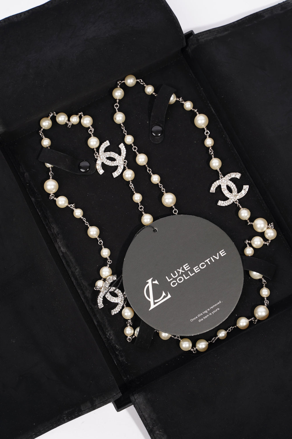 Chanel Womens Pearl CC Necklace Gold