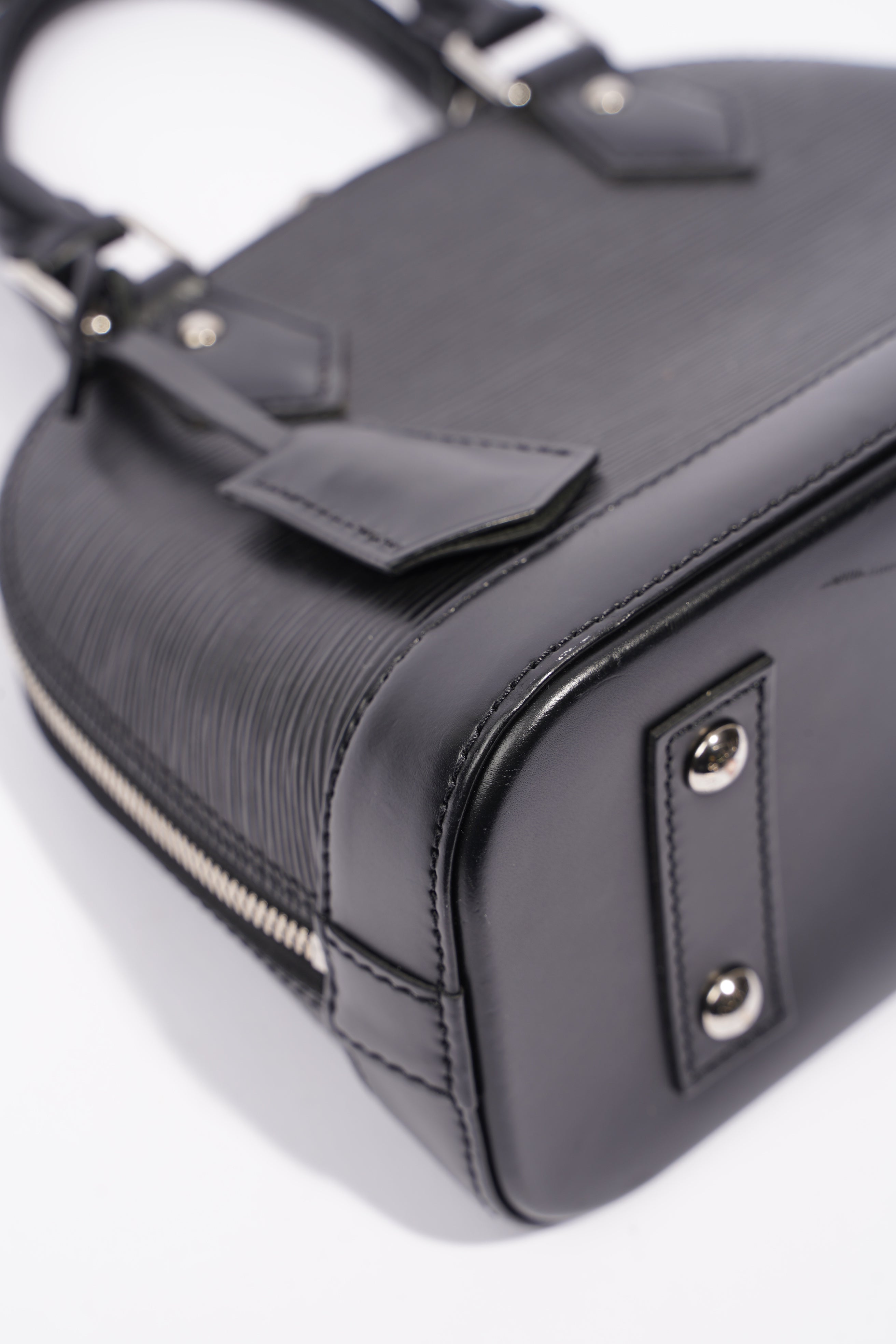 Louis Vuitton Womens Alma Black Epi Leather BB