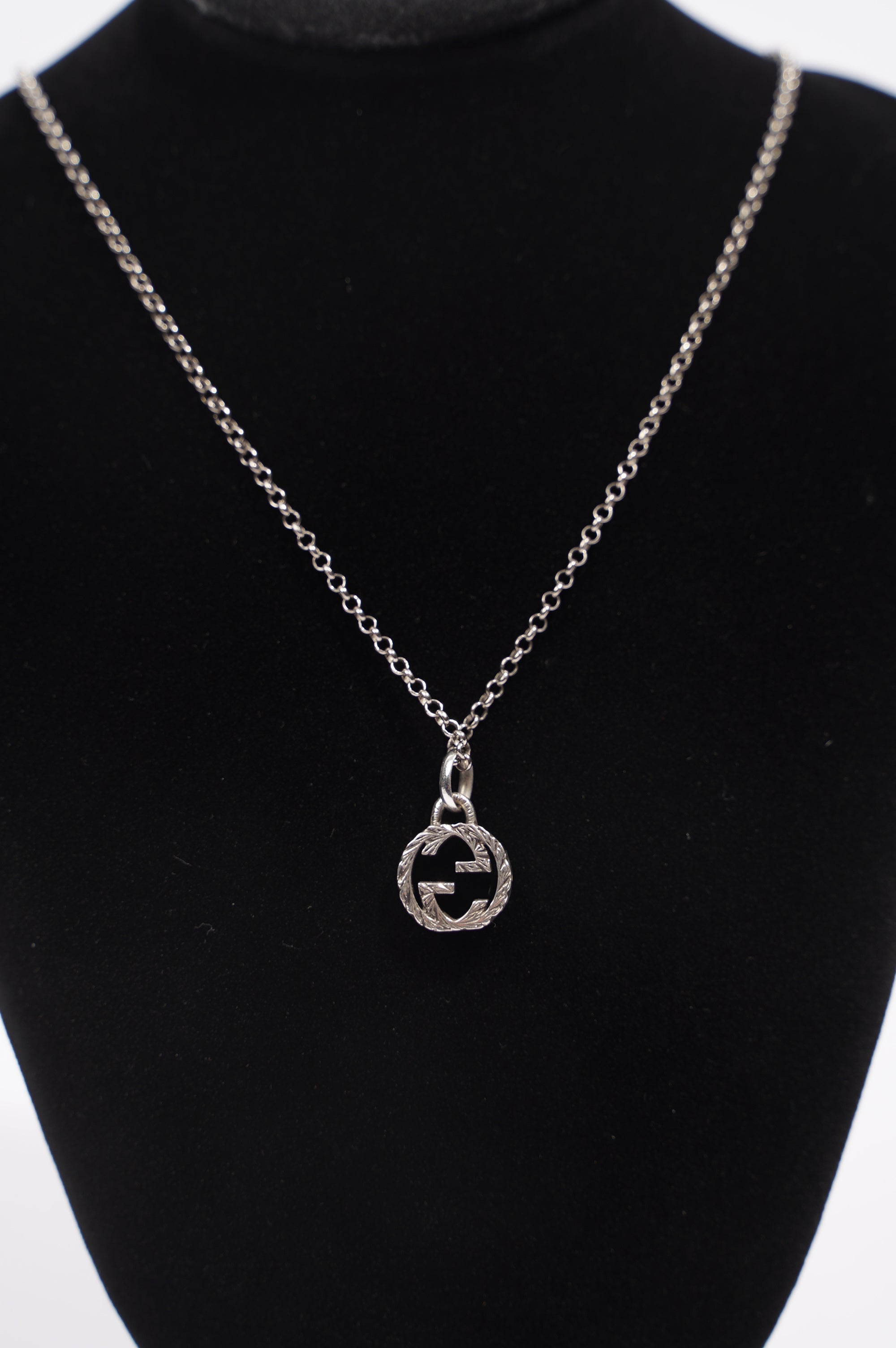 Gucci Mens Interlocking Necklace Sterling Silver