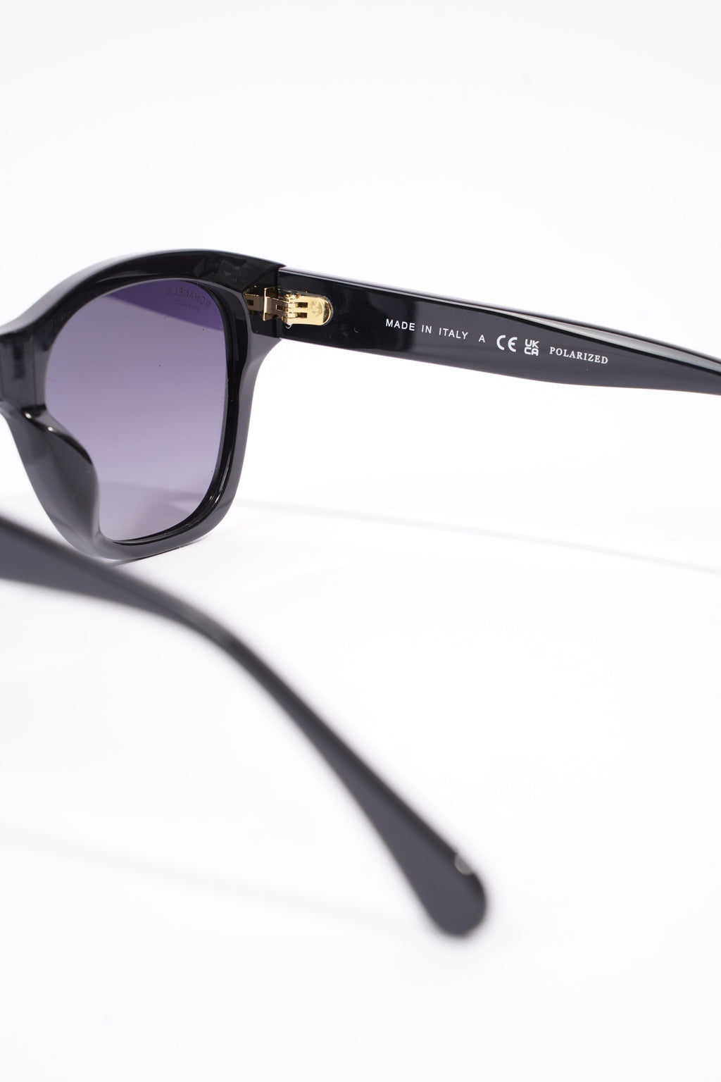 Chanel Womens Pearl Logo Sunglasses Black 140