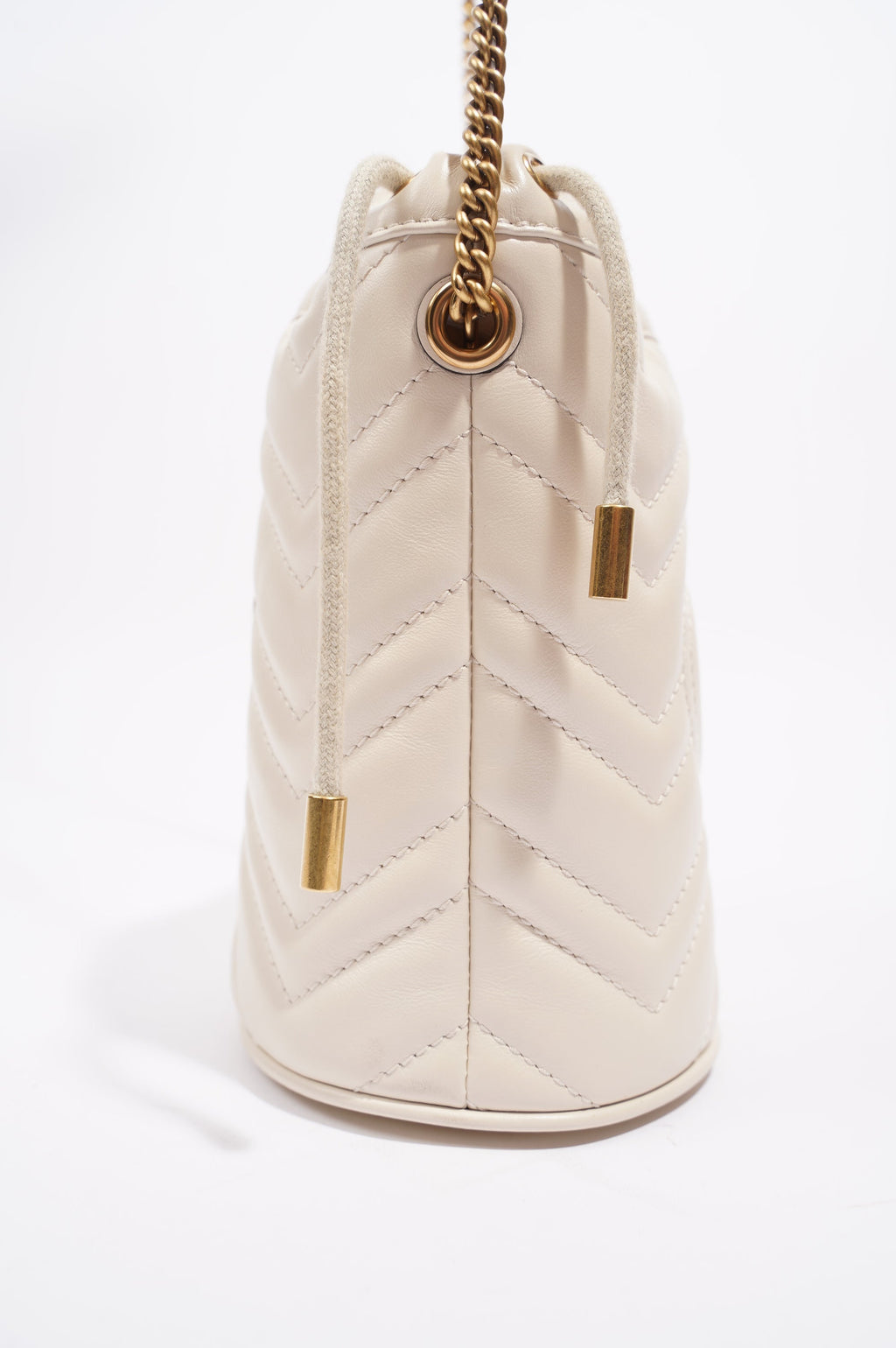 Gucci Womens Marmont Bucket Bag White / Gold