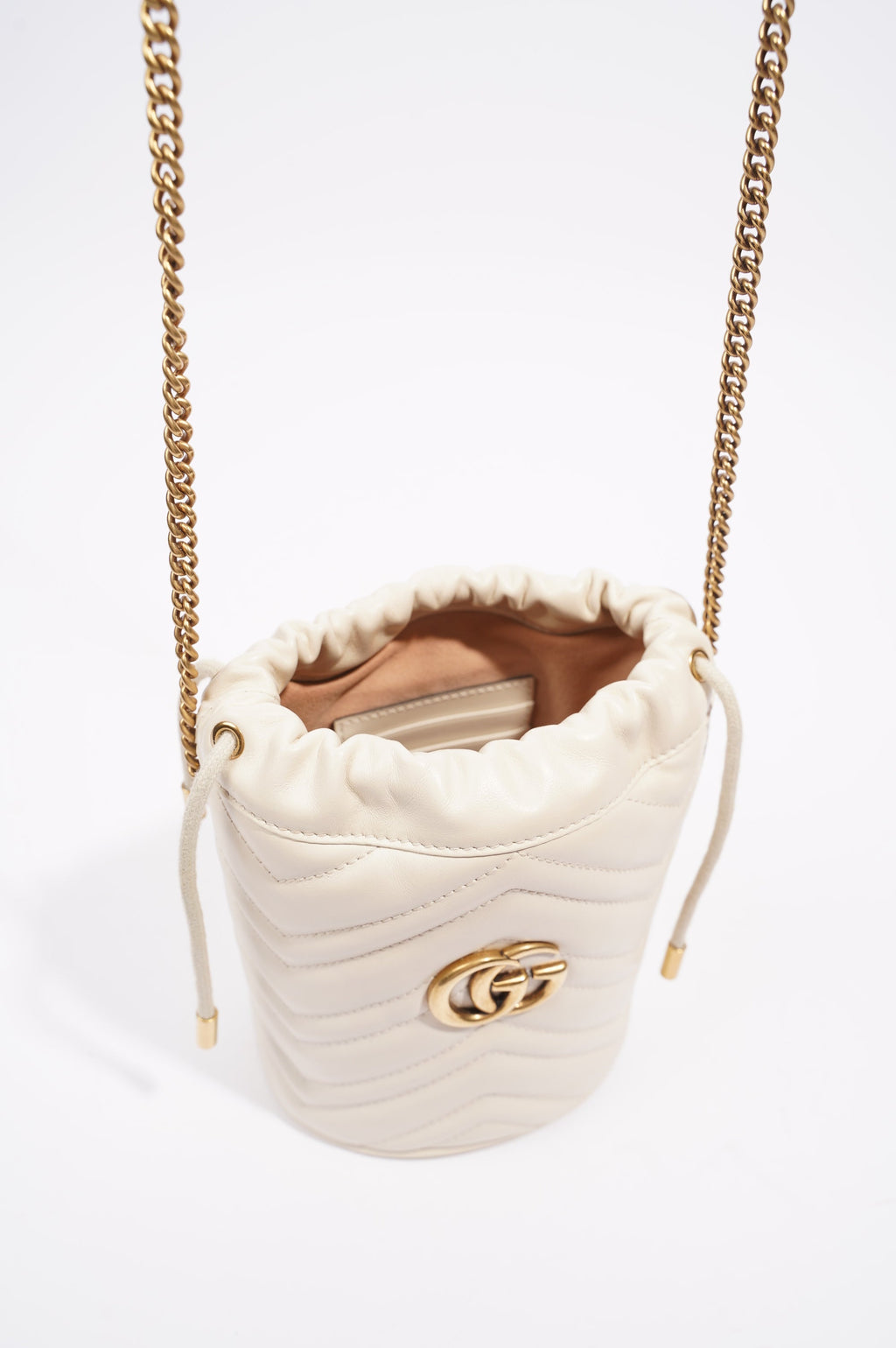 Gucci Womens Marmont Bucket Bag White / Gold