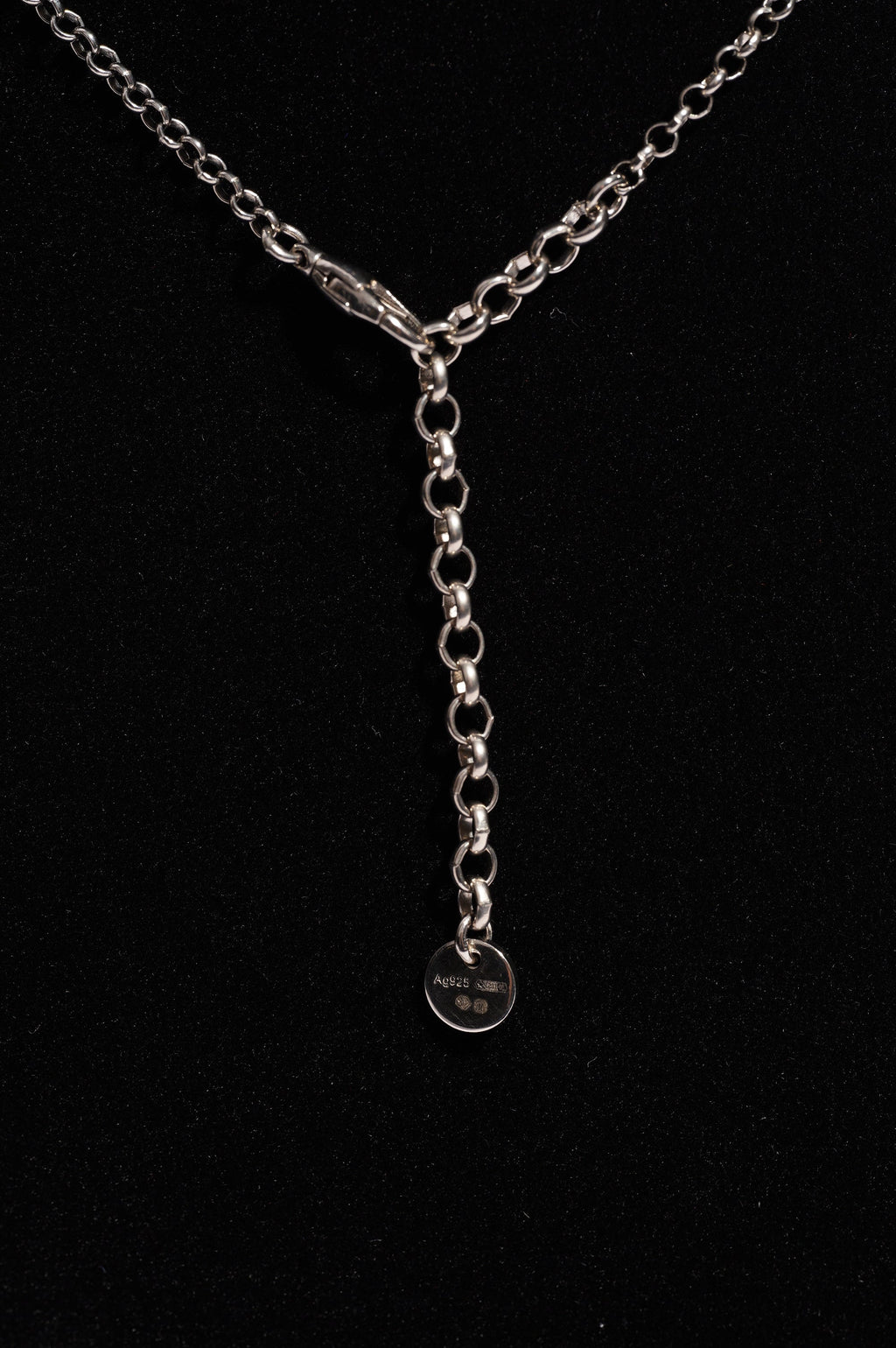 Gucci Womens Interlocking G Pendant Necklace Silver