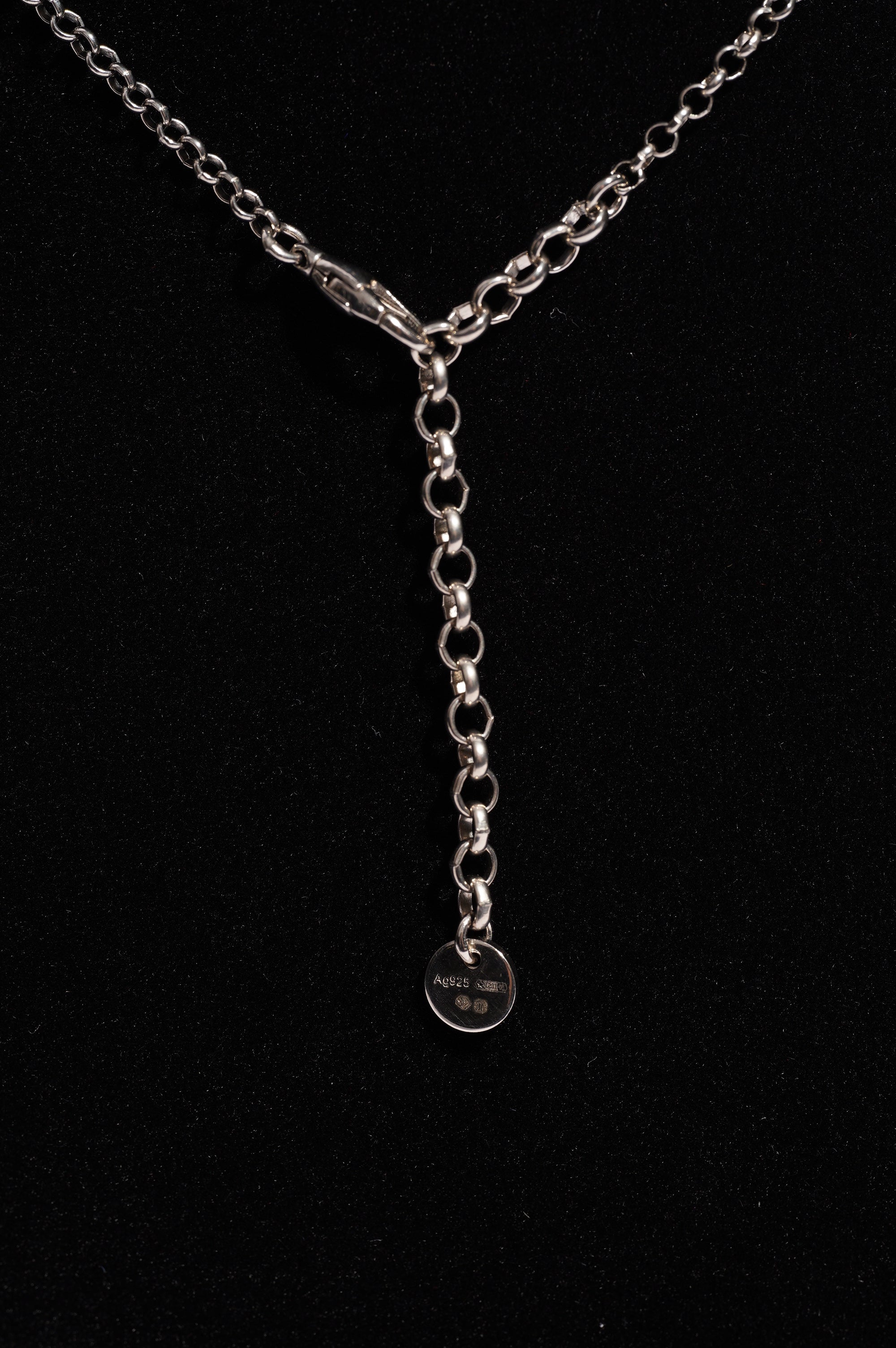 Gucci Womens Interlocking G Pendant Necklace Silver