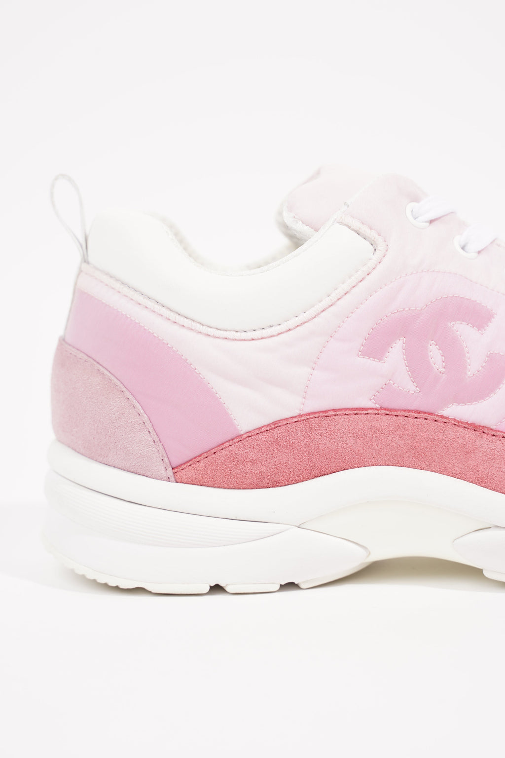Chanel Womens CC Logo Pink / White EU 41 / UK 8