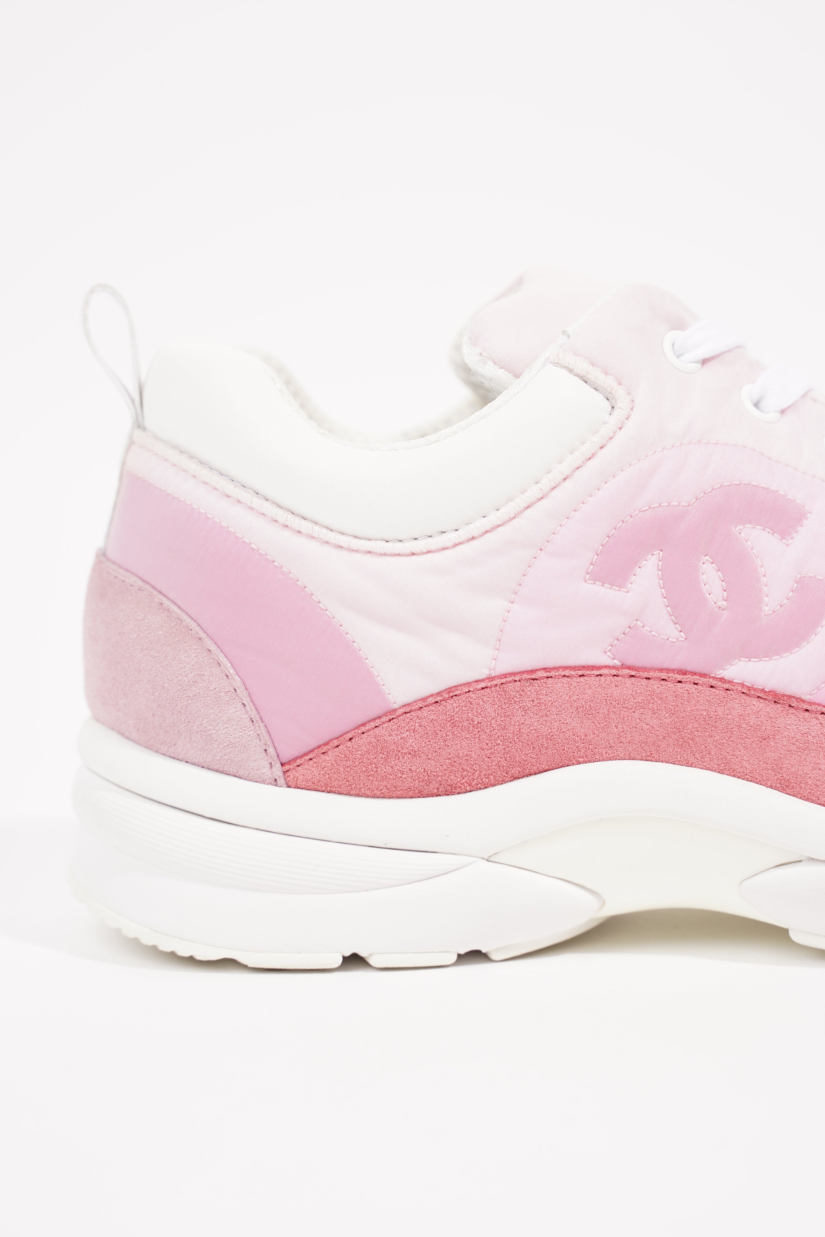 Chanel Womens CC Logo Pink / White EU 41 / UK 8