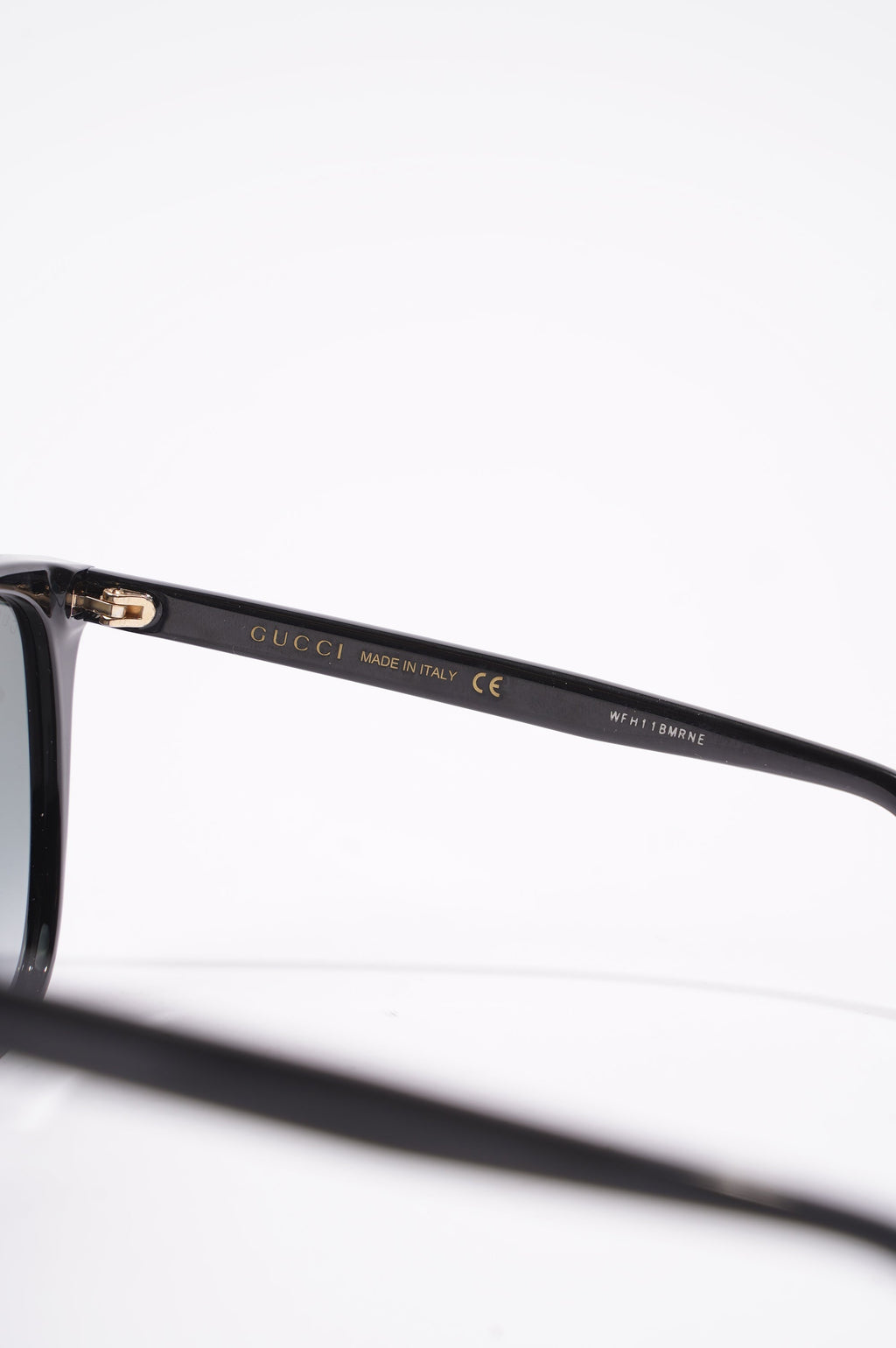 Gucci Womens GG0022S Sunglasses Black 140