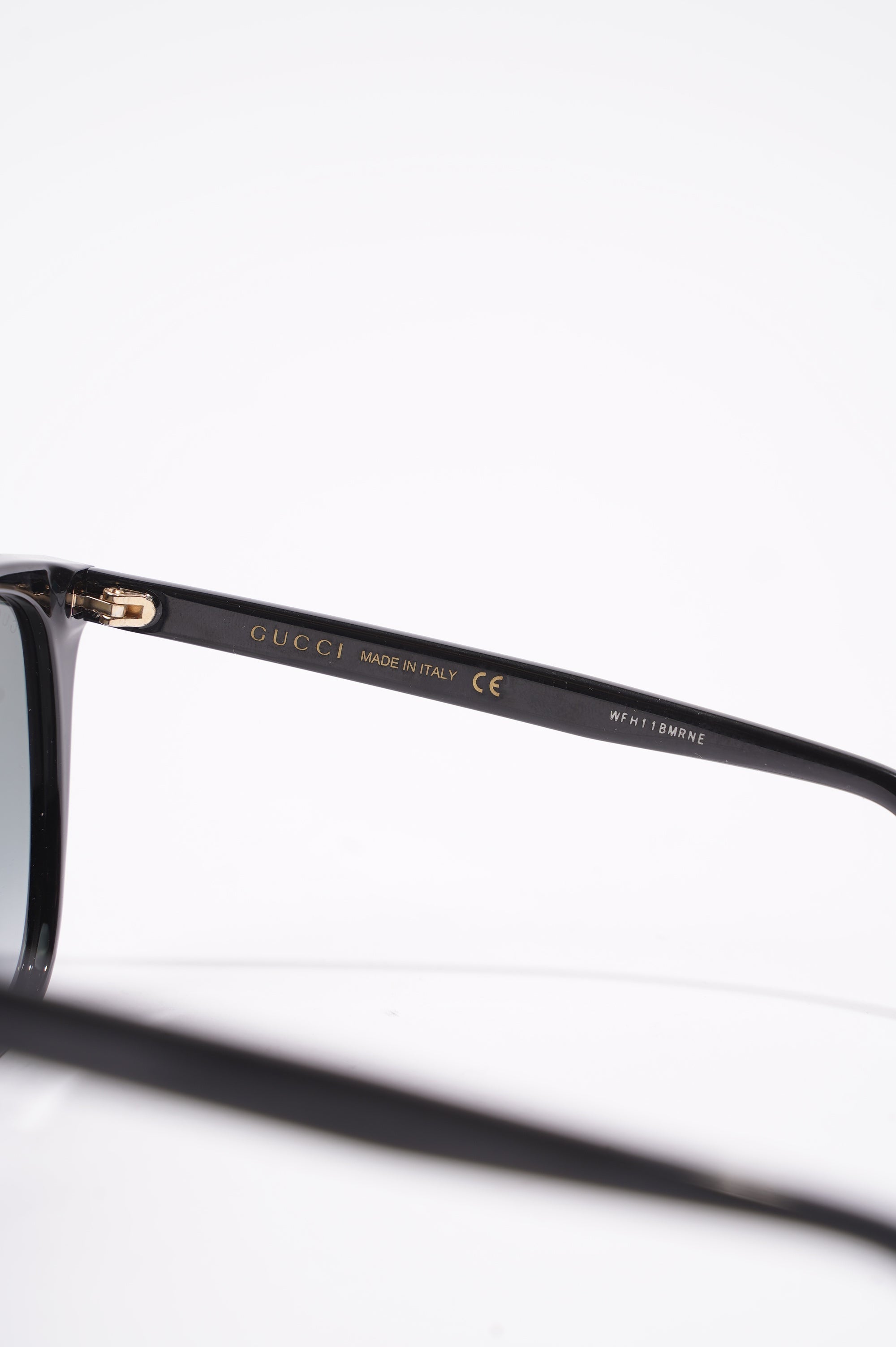 Gucci Womens GG0022S Sunglasses Black 140