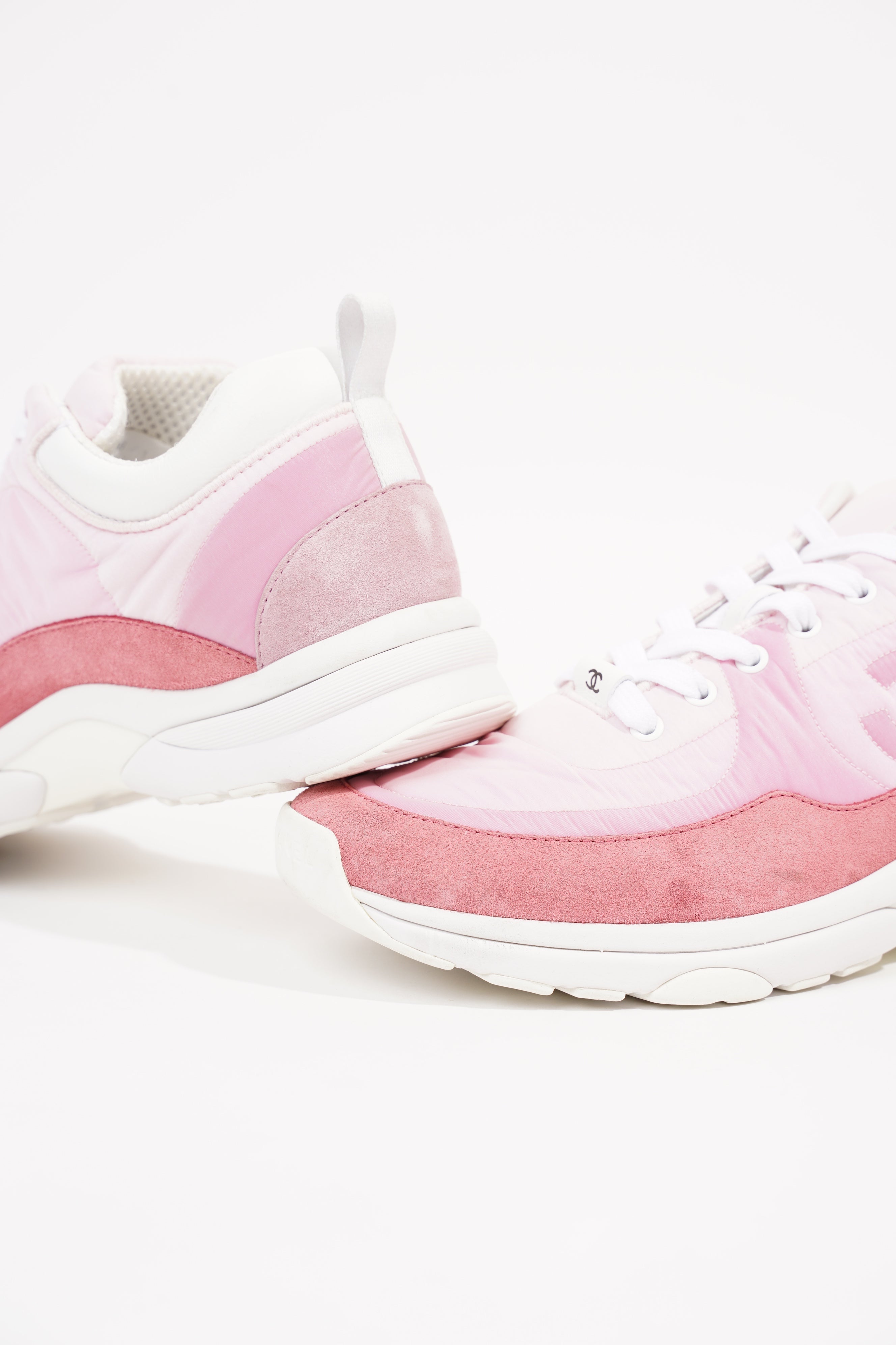 Chanel Womens CC Logo Pink / White EU 41 / UK 8