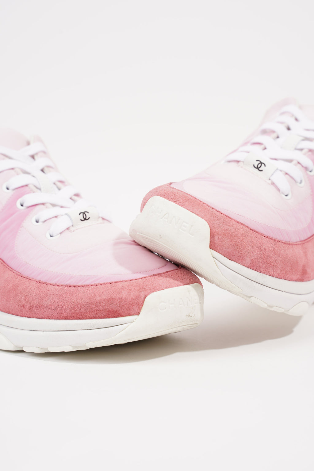 Chanel Womens CC Logo Pink / White EU 41 / UK 8