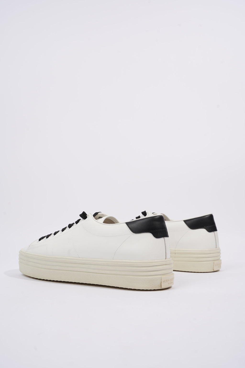 Saint Laurent Womens Low Top Sneaker White / Black EU 40 / UK 7