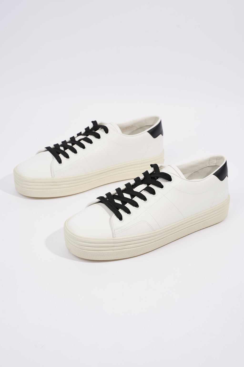 Saint Laurent Womens Low Top Sneaker White / Black EU 40 / UK 7