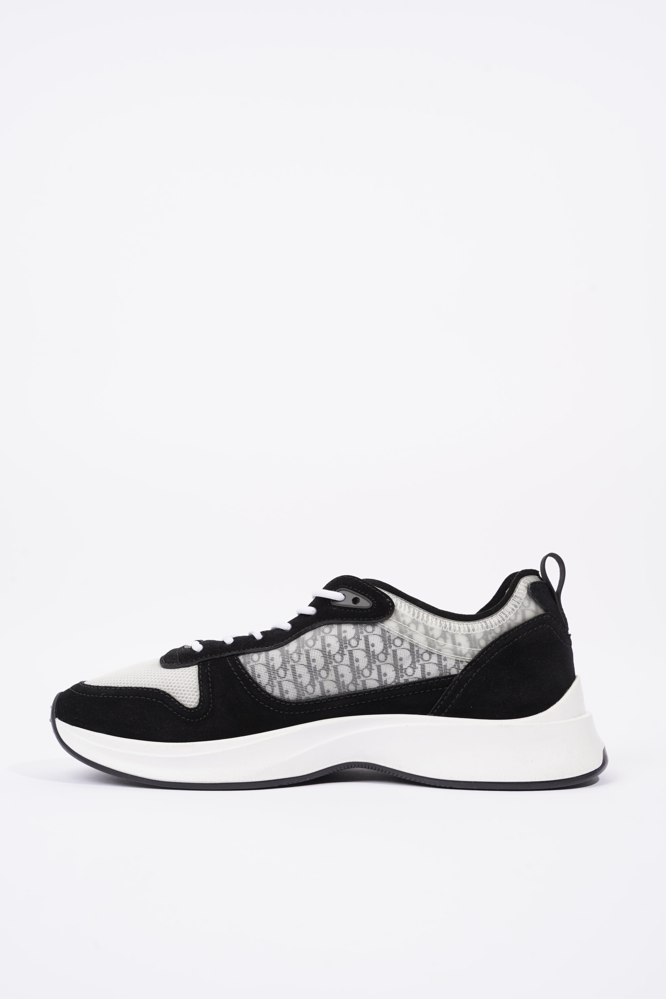 Christian Dior Mens B25 Runner Sneaker White / Black EU 44 / UK 10
