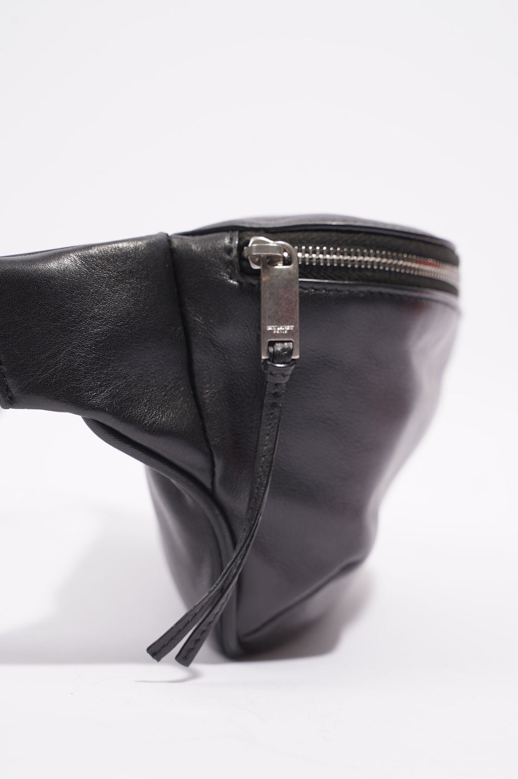 Saint Laurent Womens Leather Belt Bag Black