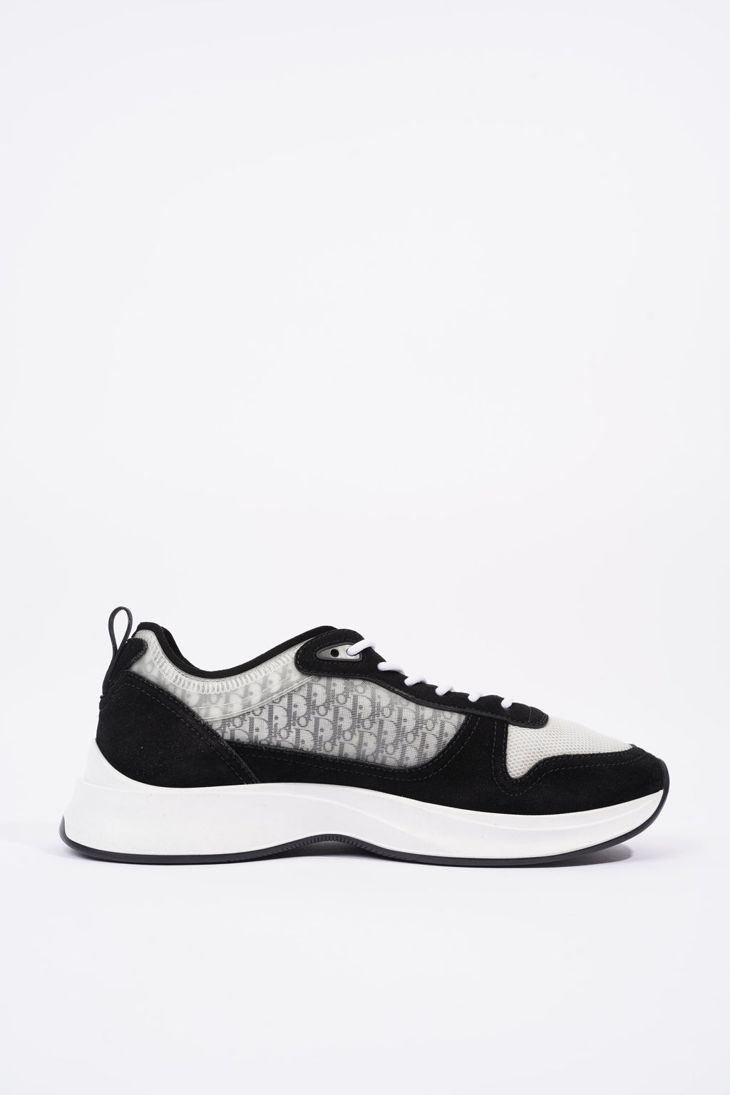 Christian Dior Mens B25 Runner Sneaker White / Black EU 44 / UK 10