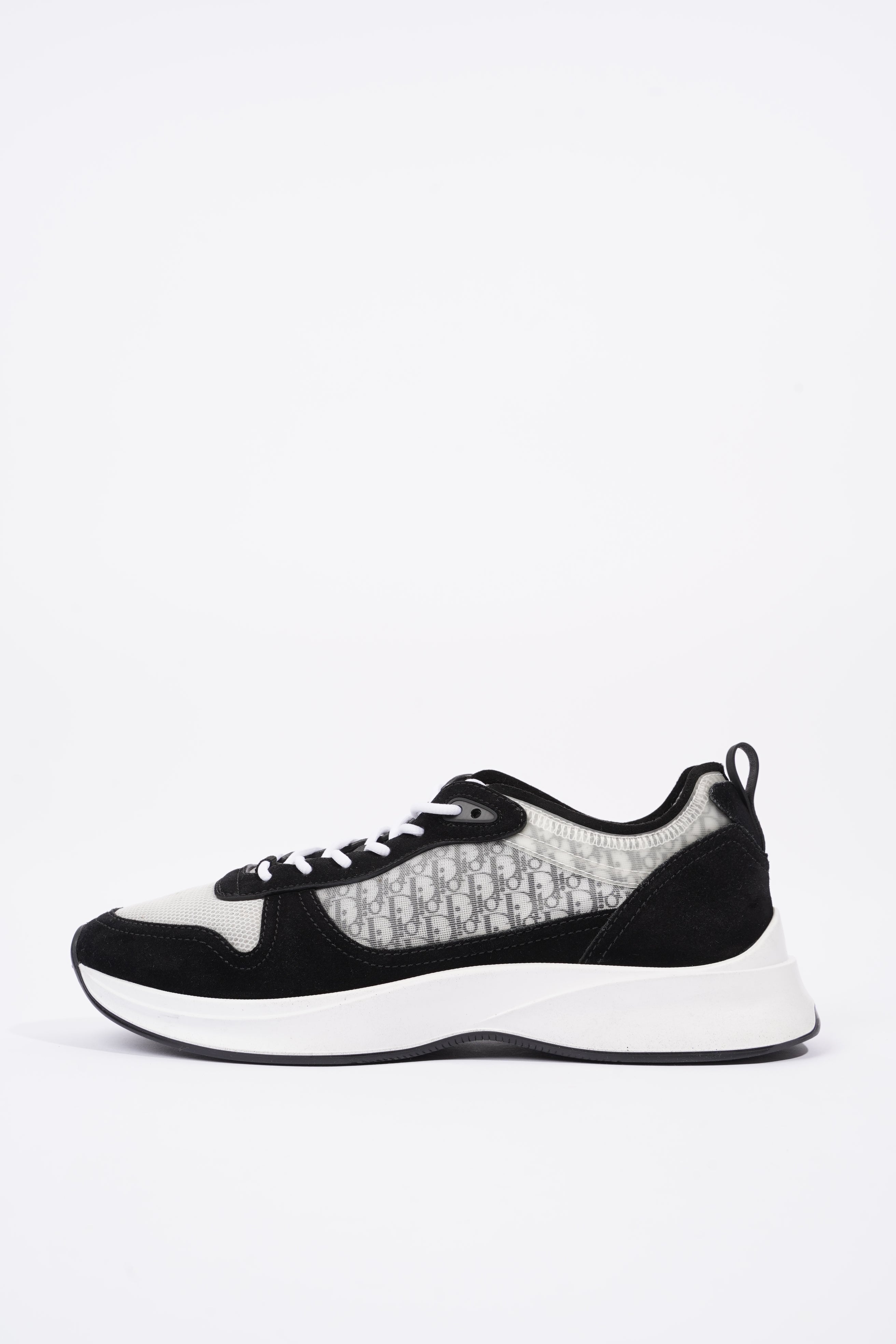 Christian Dior Mens B25 Runner Sneaker White / Black EU 44 / UK 10