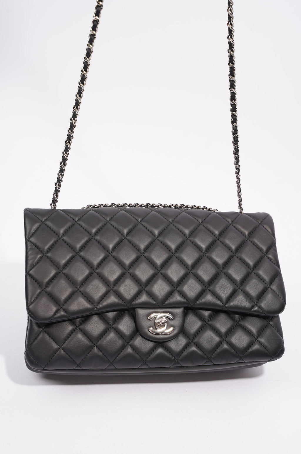 Chanel Womens Lambskin Quilted Flap Bag Black / Silver