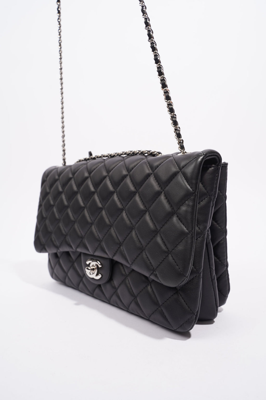 Chanel Womens Lambskin Quilted Flap Bag Black / Silver