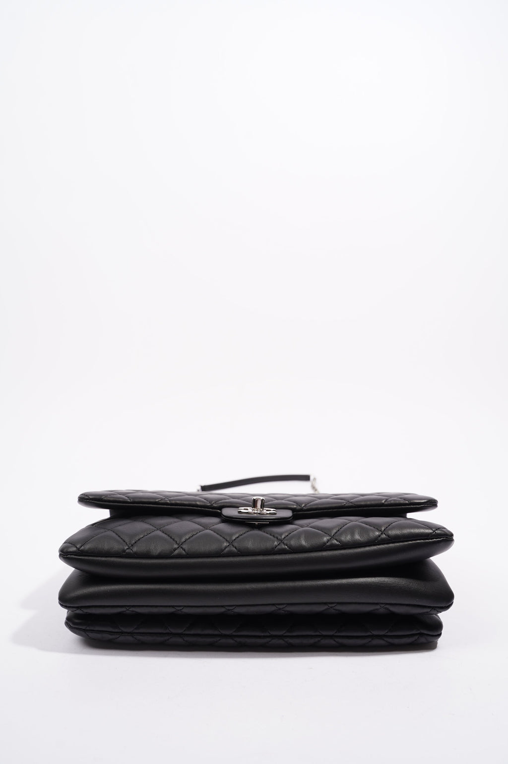 Chanel Womens Lambskin Quilted Flap Bag Black / Silver