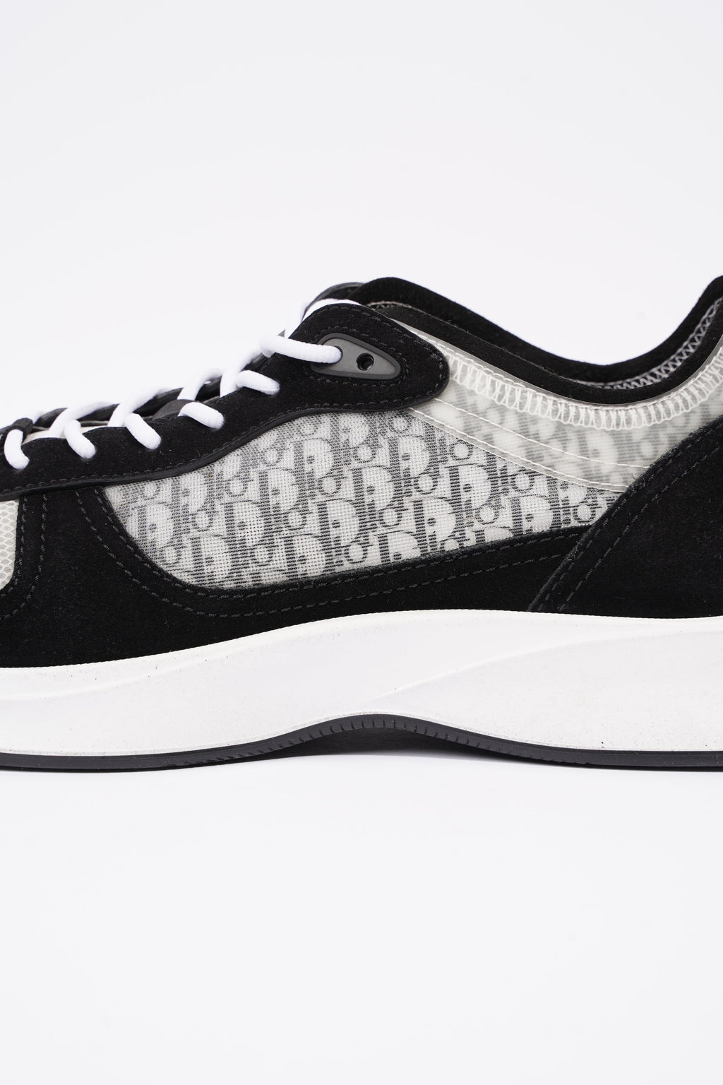 Christian Dior Mens B25 Runner Sneaker White / Black EU 44 / UK 10
