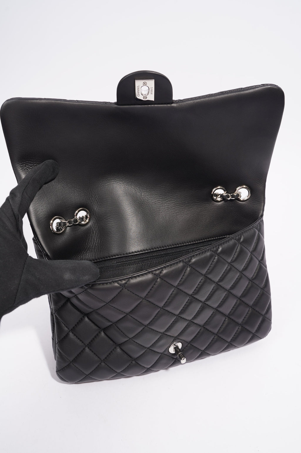 Chanel Womens Lambskin Quilted Flap Bag Black / Silver