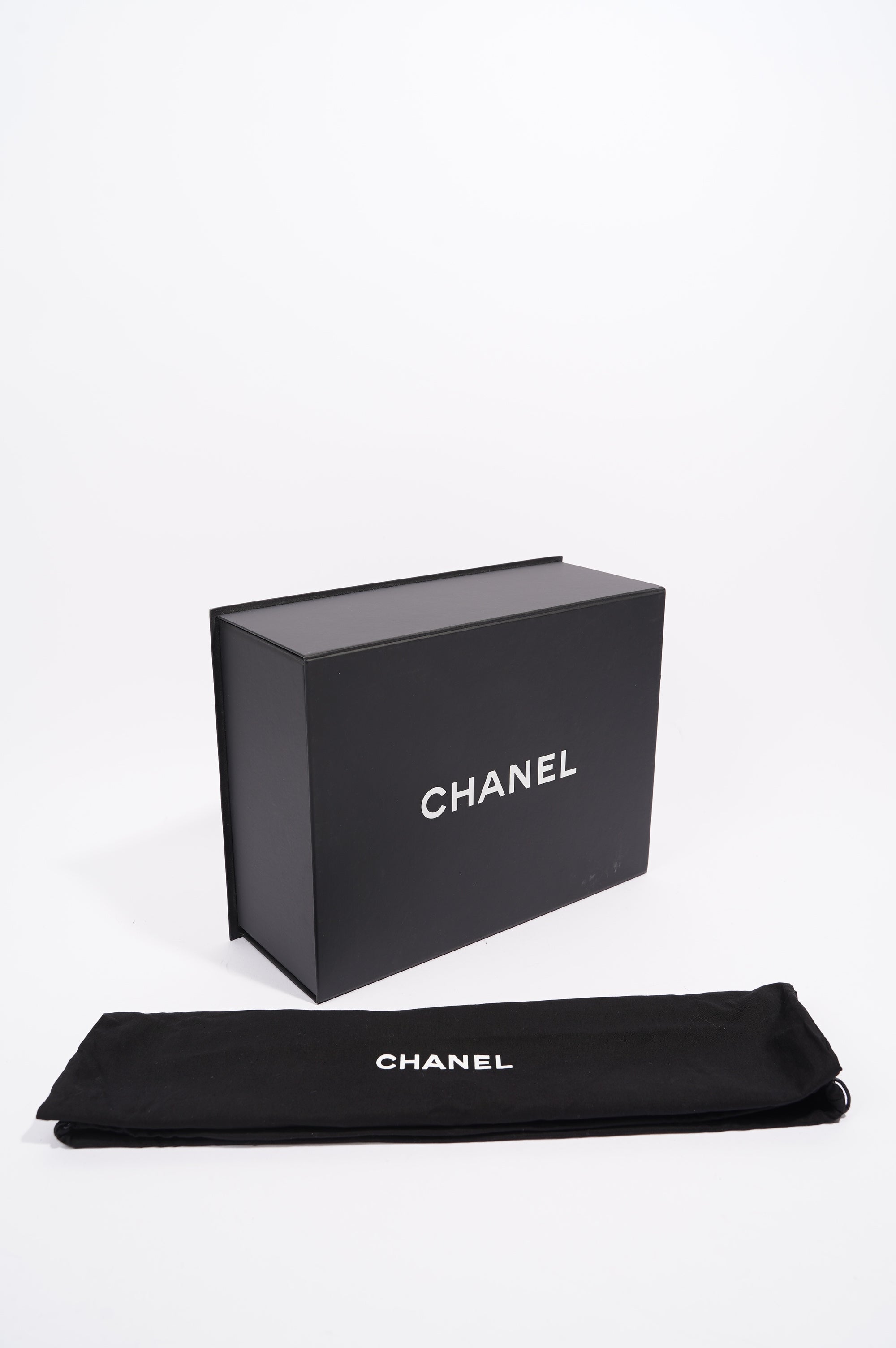 Chanel Womens Lambskin Quilted Flap Bag Black / Silver