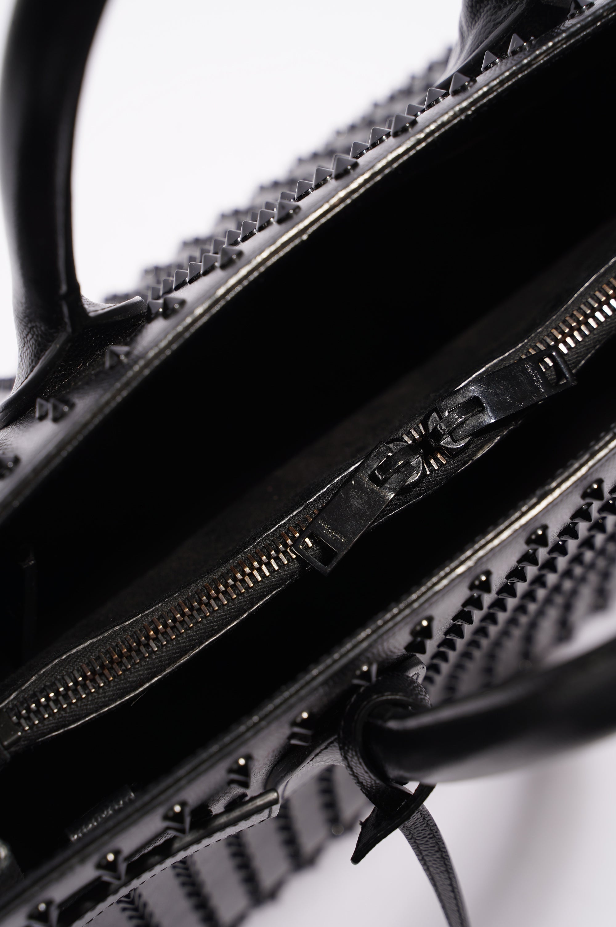 Saint Laurent Womens Sac De Jour Black Small