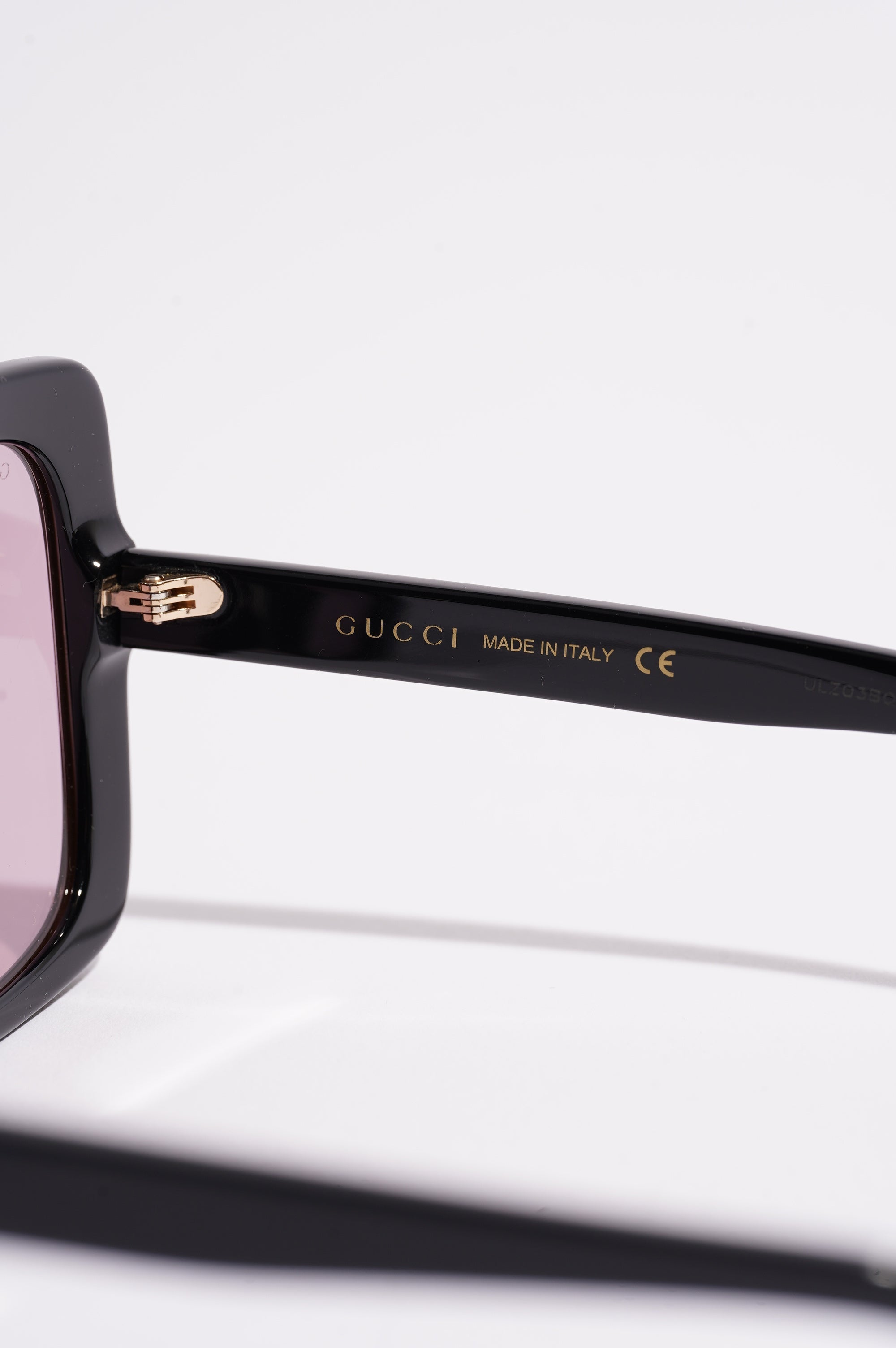 Gucci Sunglasses GG0418S Black 140