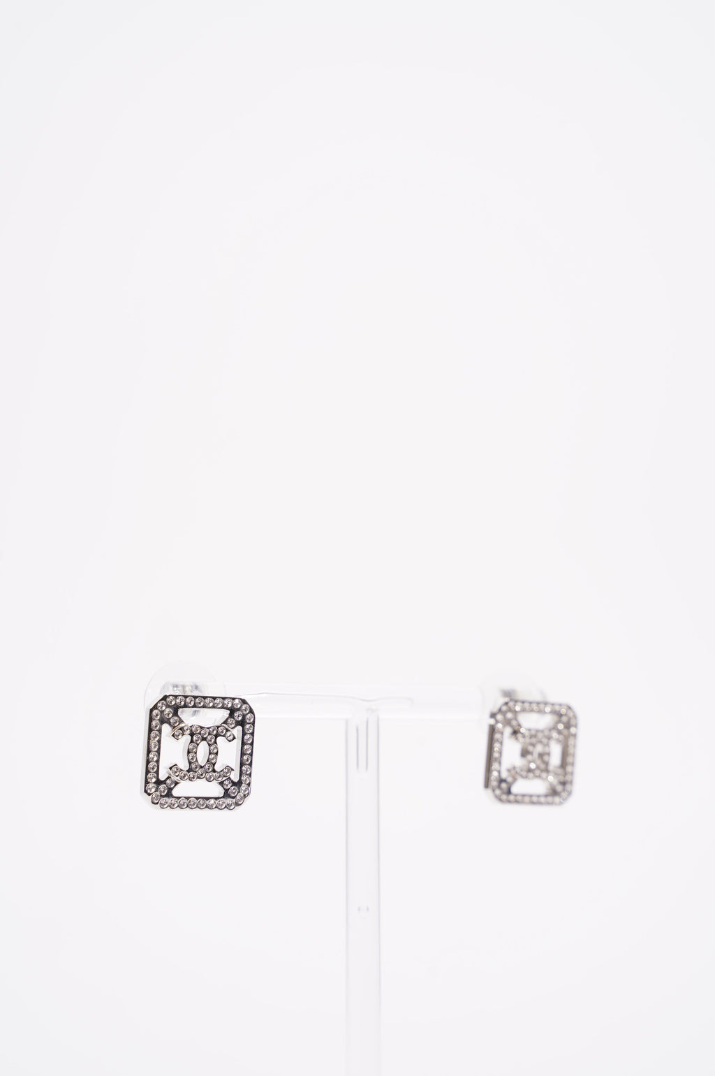 Chanel Womens Square Earrings Silver