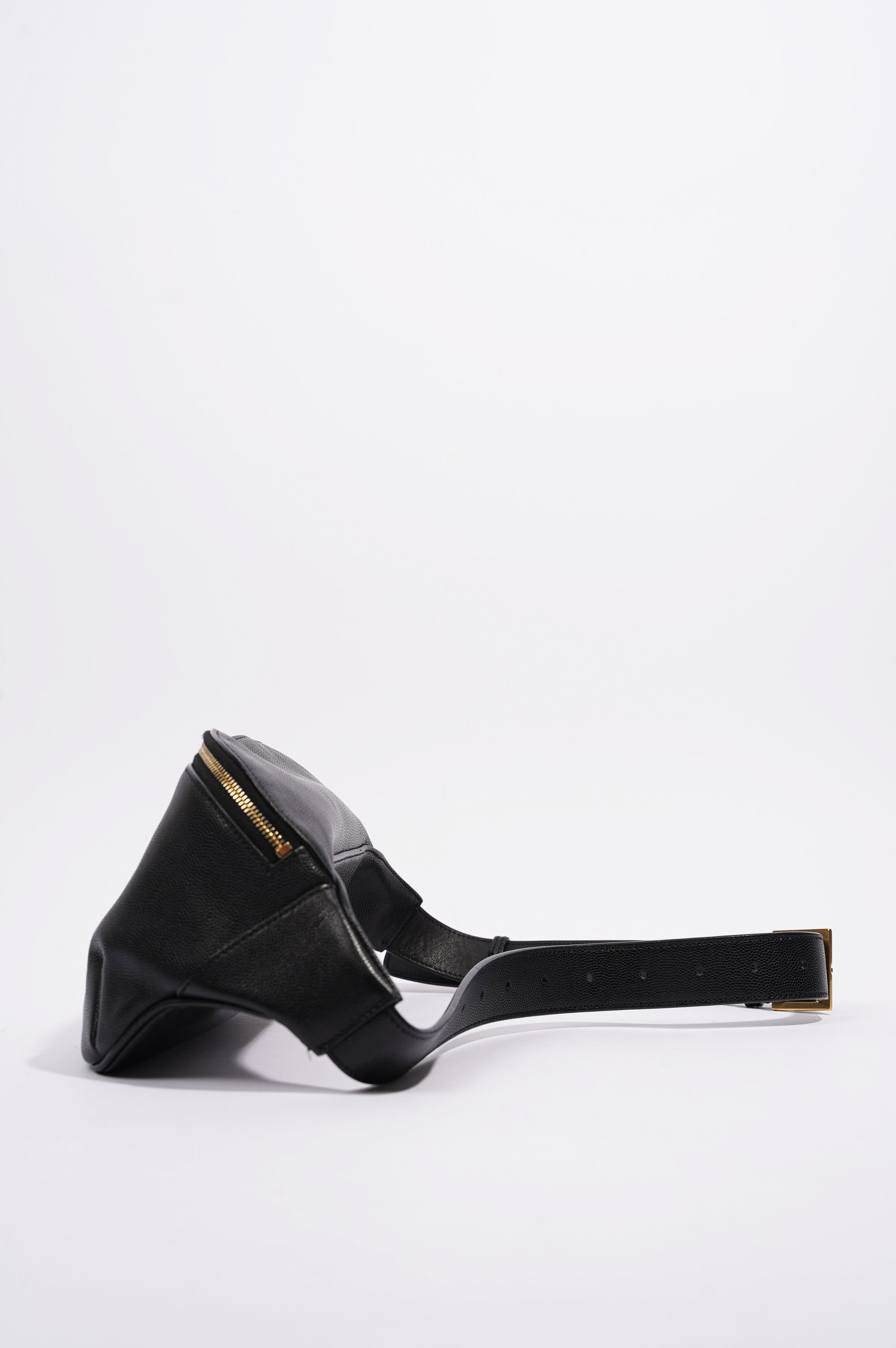 Saint Laurent Womens Cassandre Classic Belt Bag Black / Gold