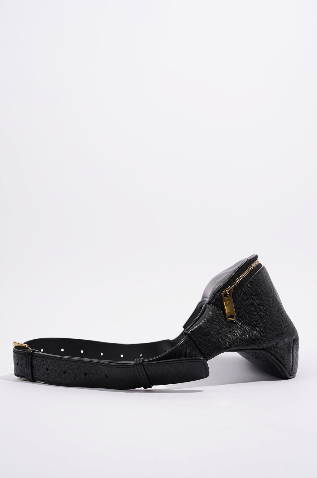Saint Laurent Womens Cassandre Classic Belt Bag Black / Gold