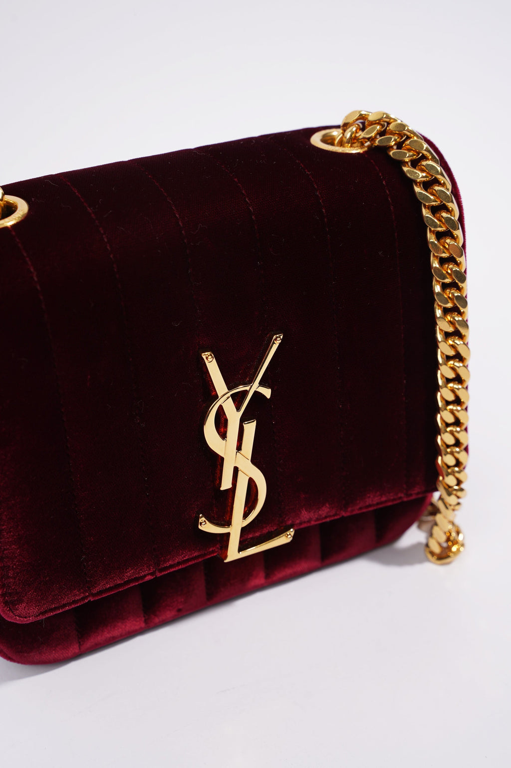 Saint Laurent Womens Vicky Burgundy Velvet Small