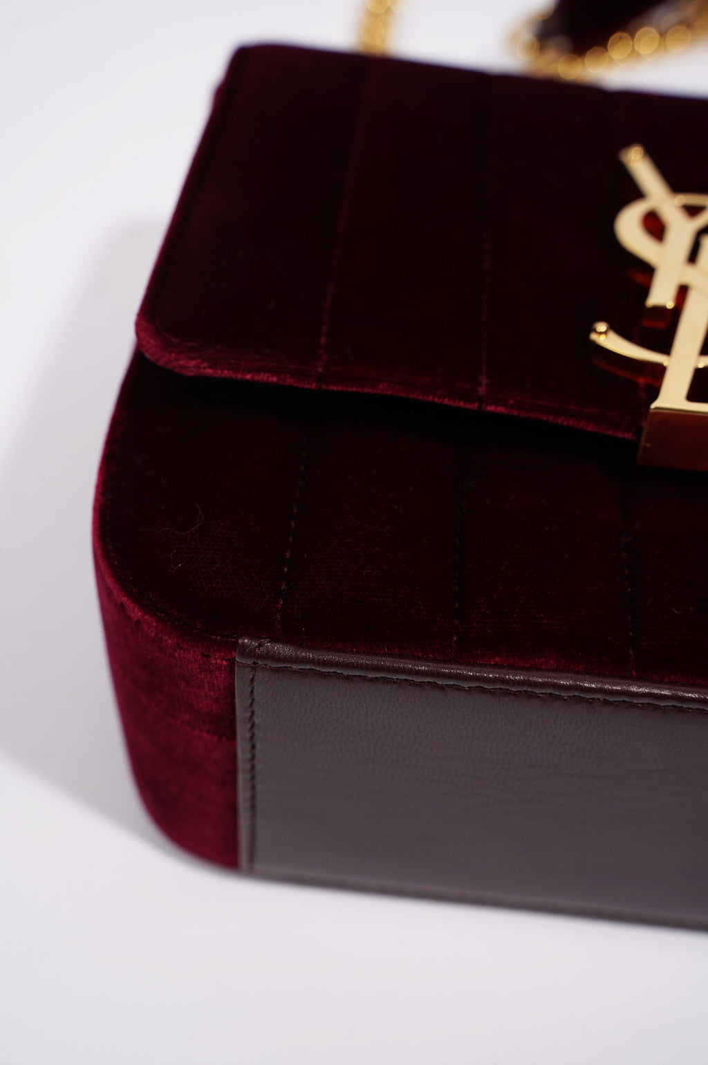 Saint Laurent Womens Vicky Burgundy Velvet Small